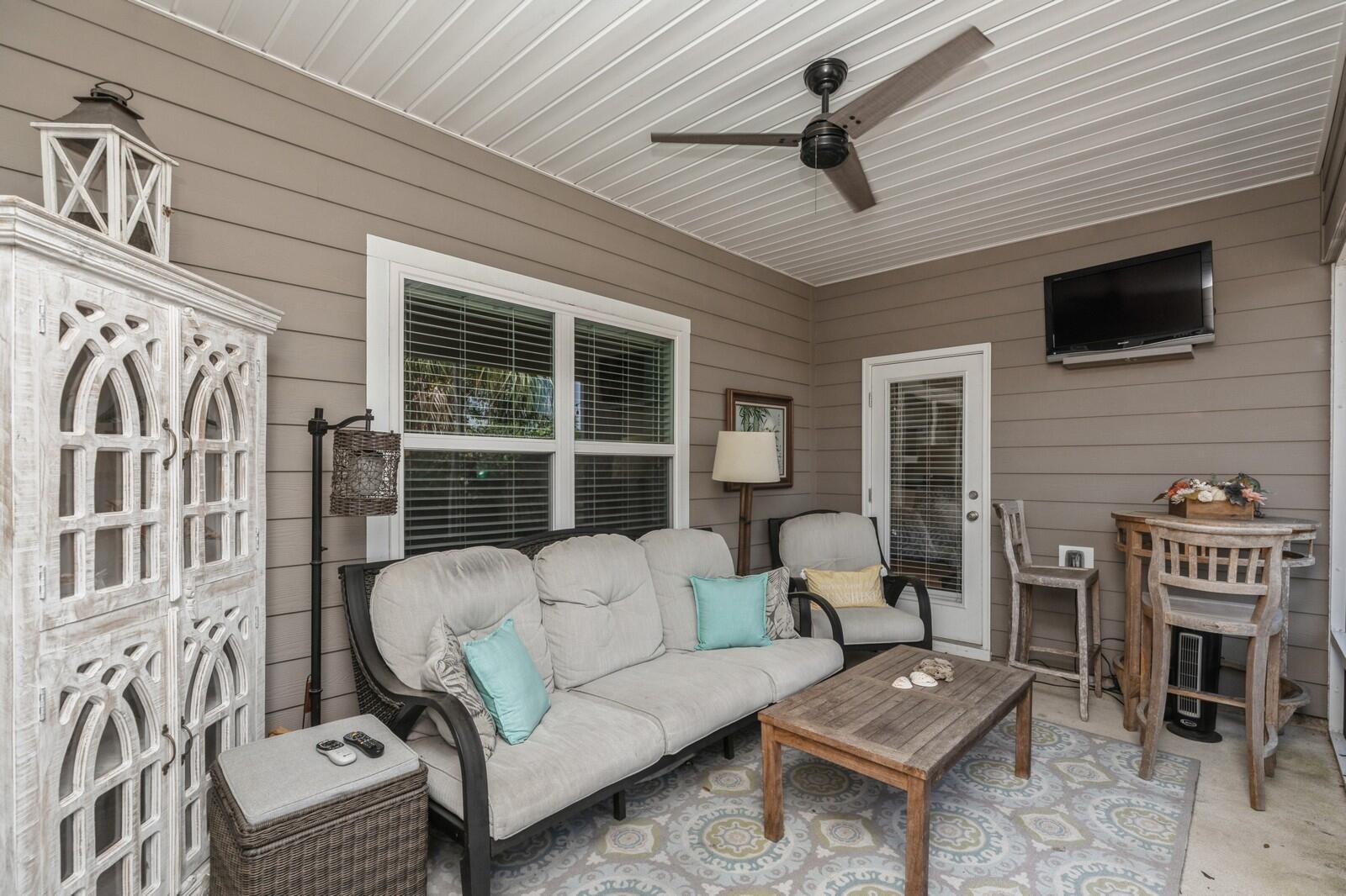 HAMMOCK BAY - Residential
