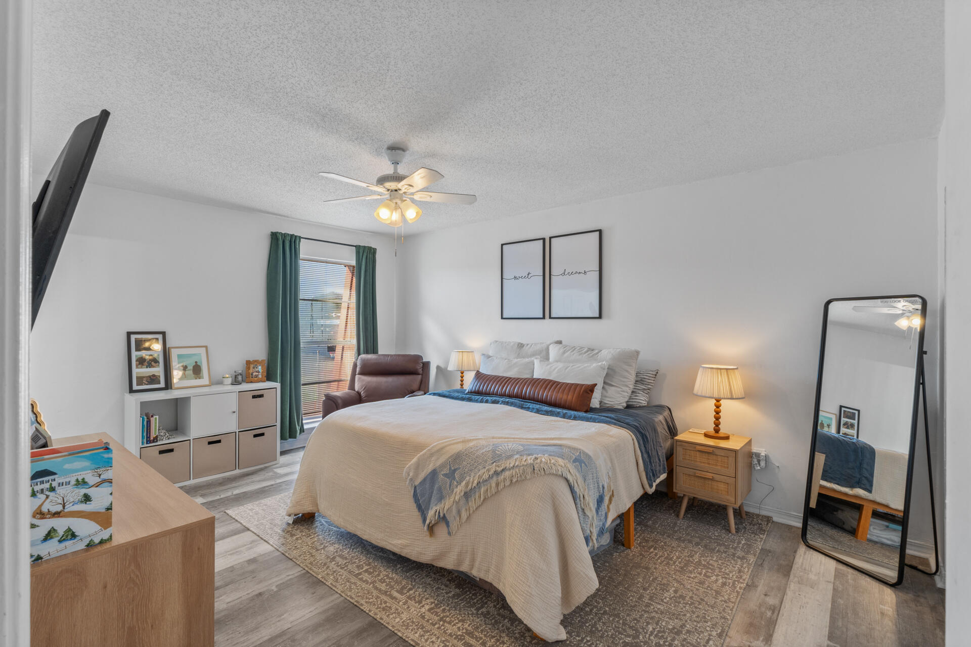 PIER ONE CONDO - Residential