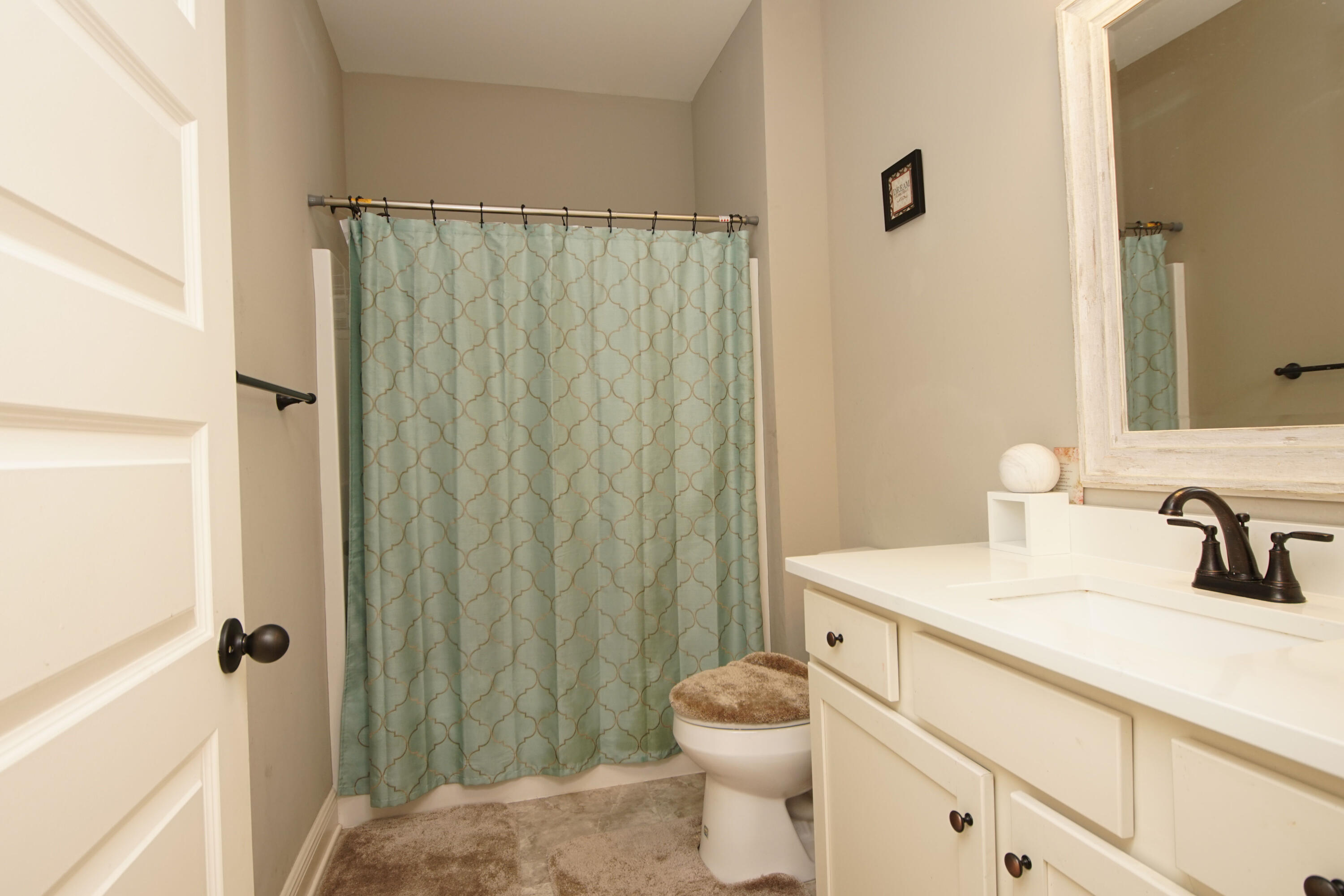 SCHOOLVIEW - Residential