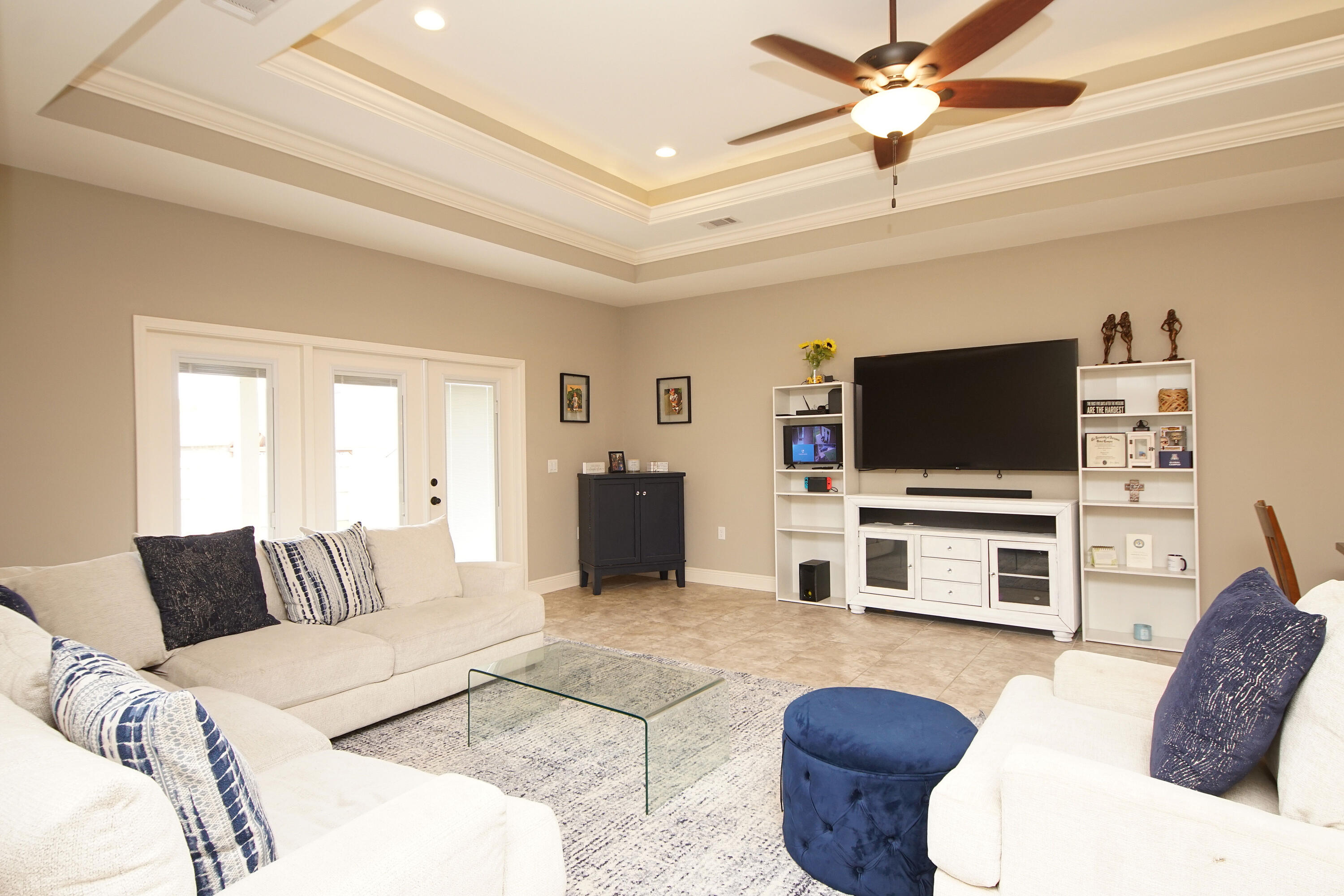 SCHOOLVIEW - Residential