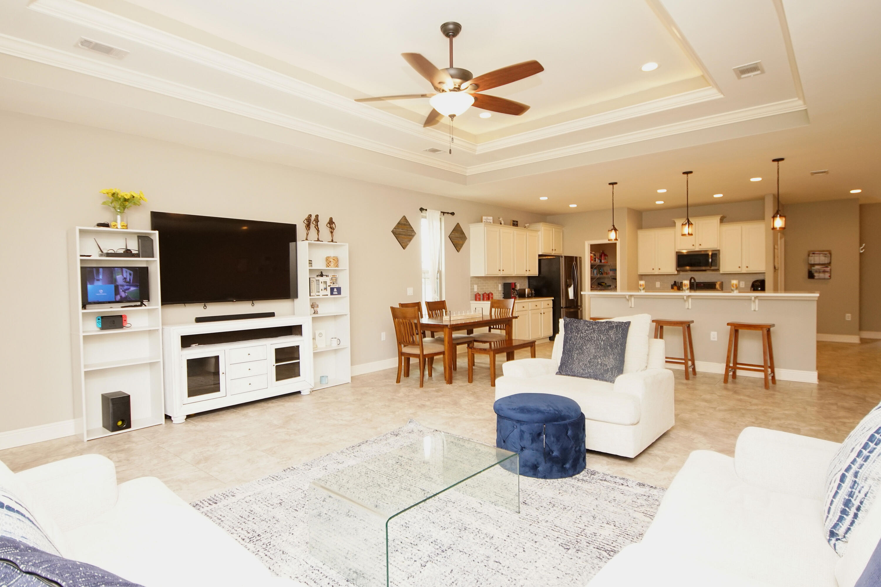 SCHOOLVIEW - Residential