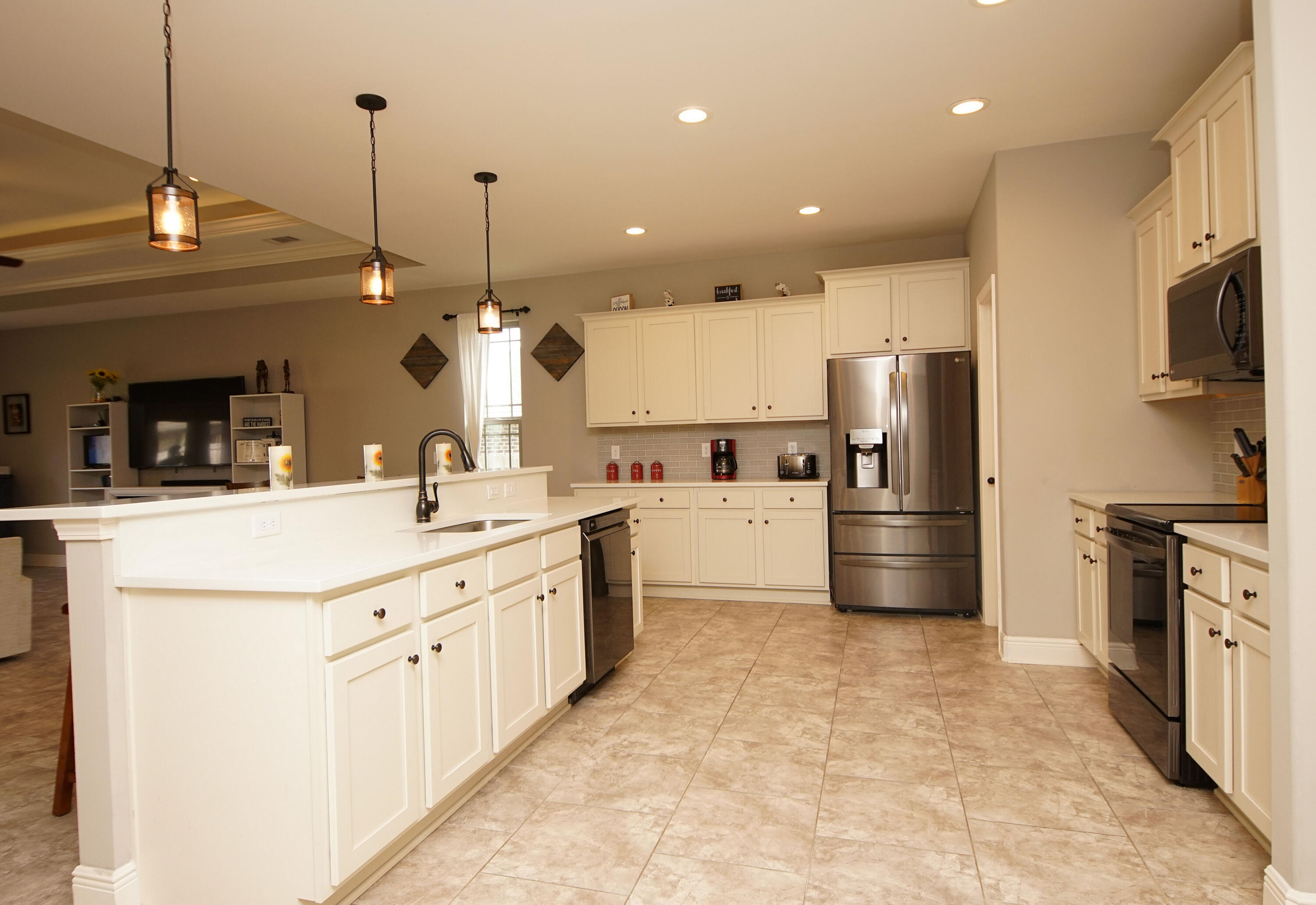 SCHOOLVIEW - Residential