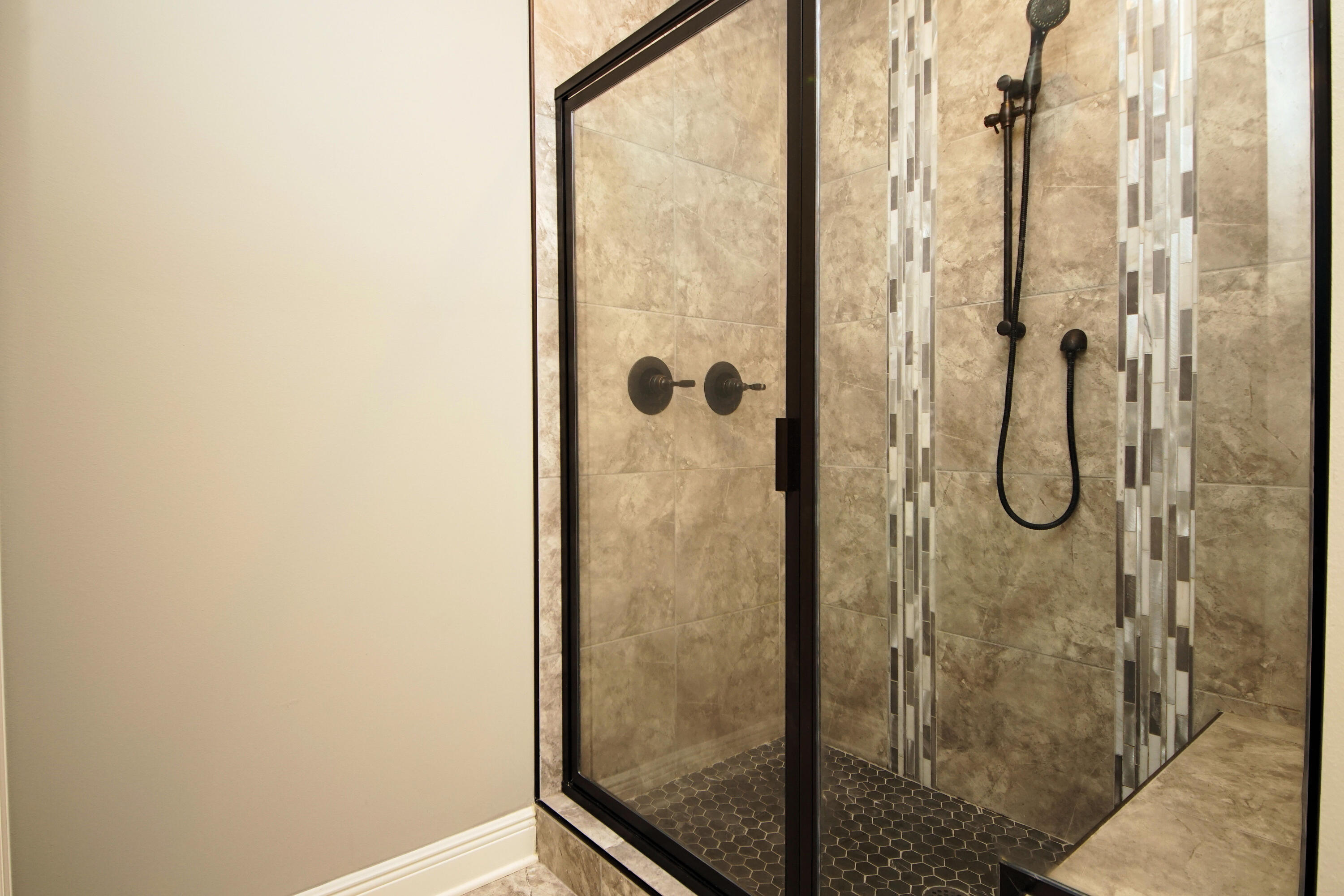 SCHOOLVIEW - Residential