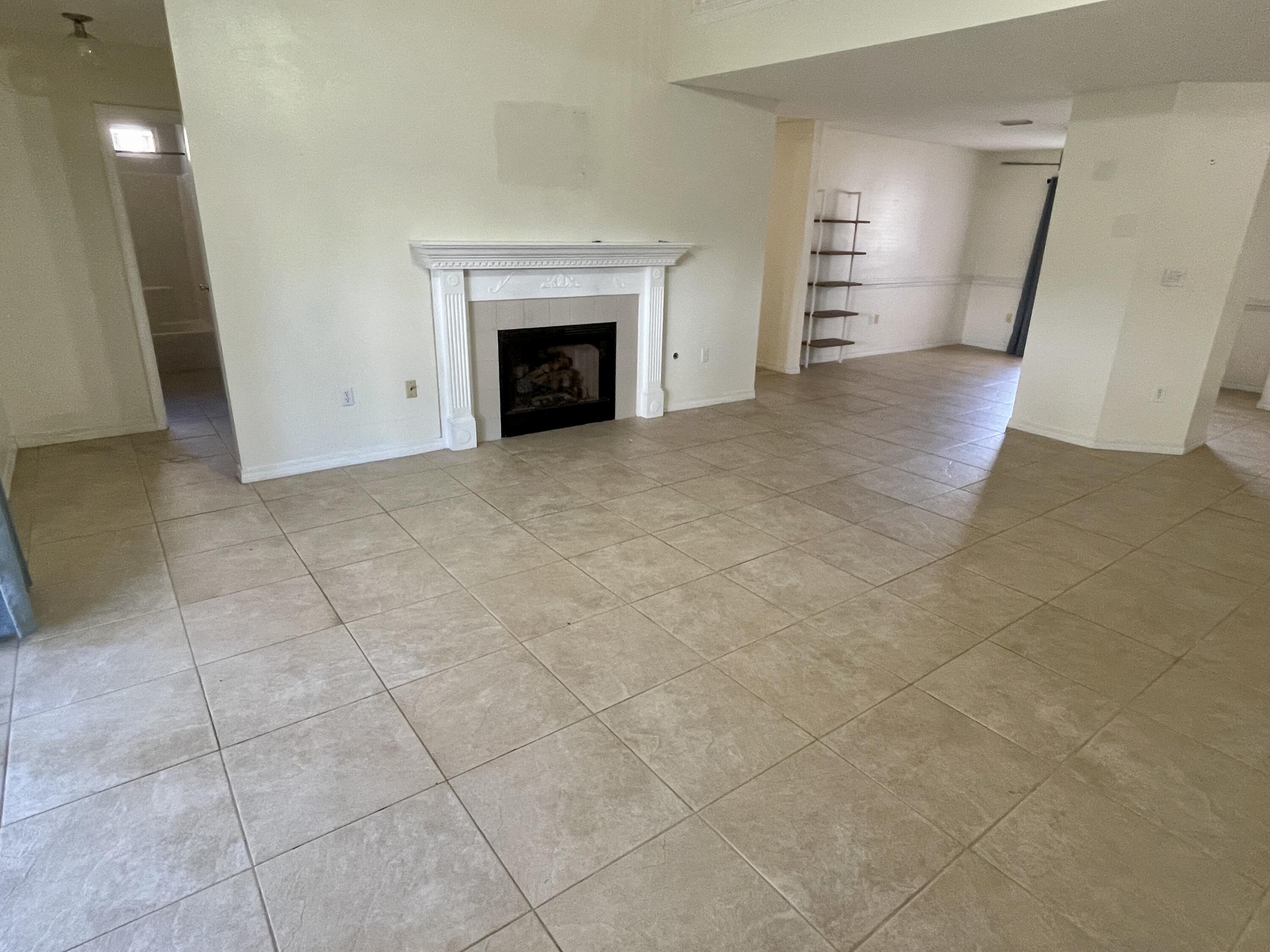 SHALIMAR COMMONS - Residential Lease