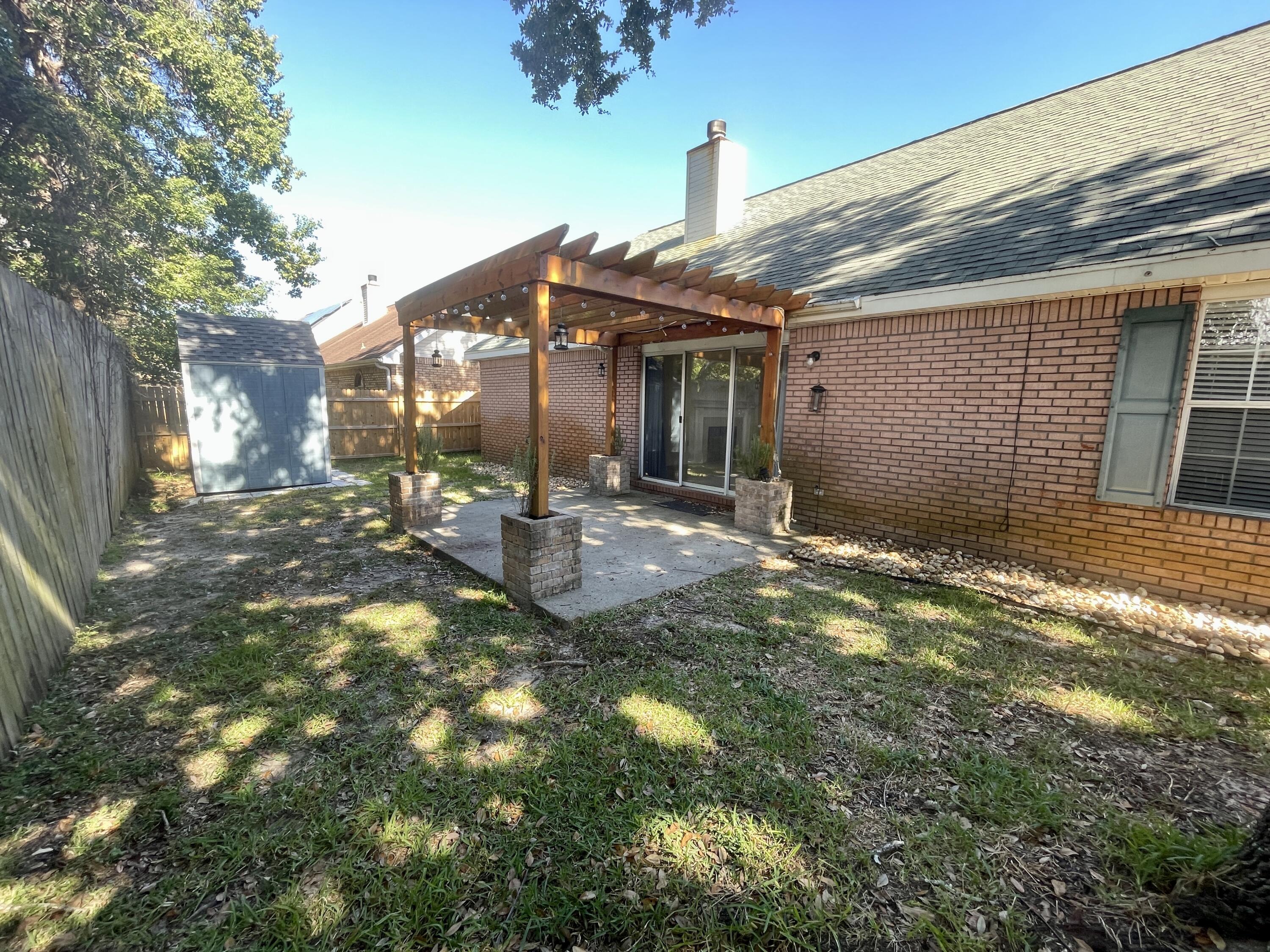 SHALIMAR COMMONS - Residential Lease