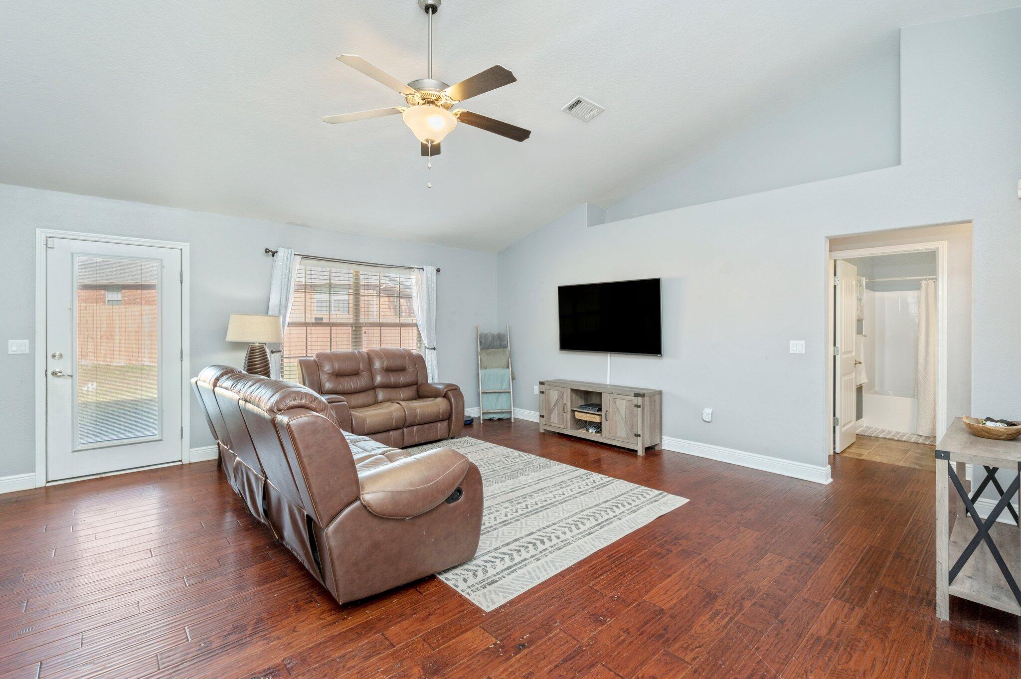 ALICIA PLACE - Residential