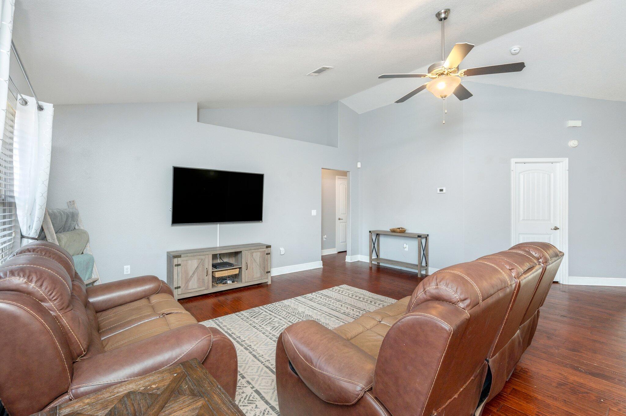 ALICIA PLACE - Residential