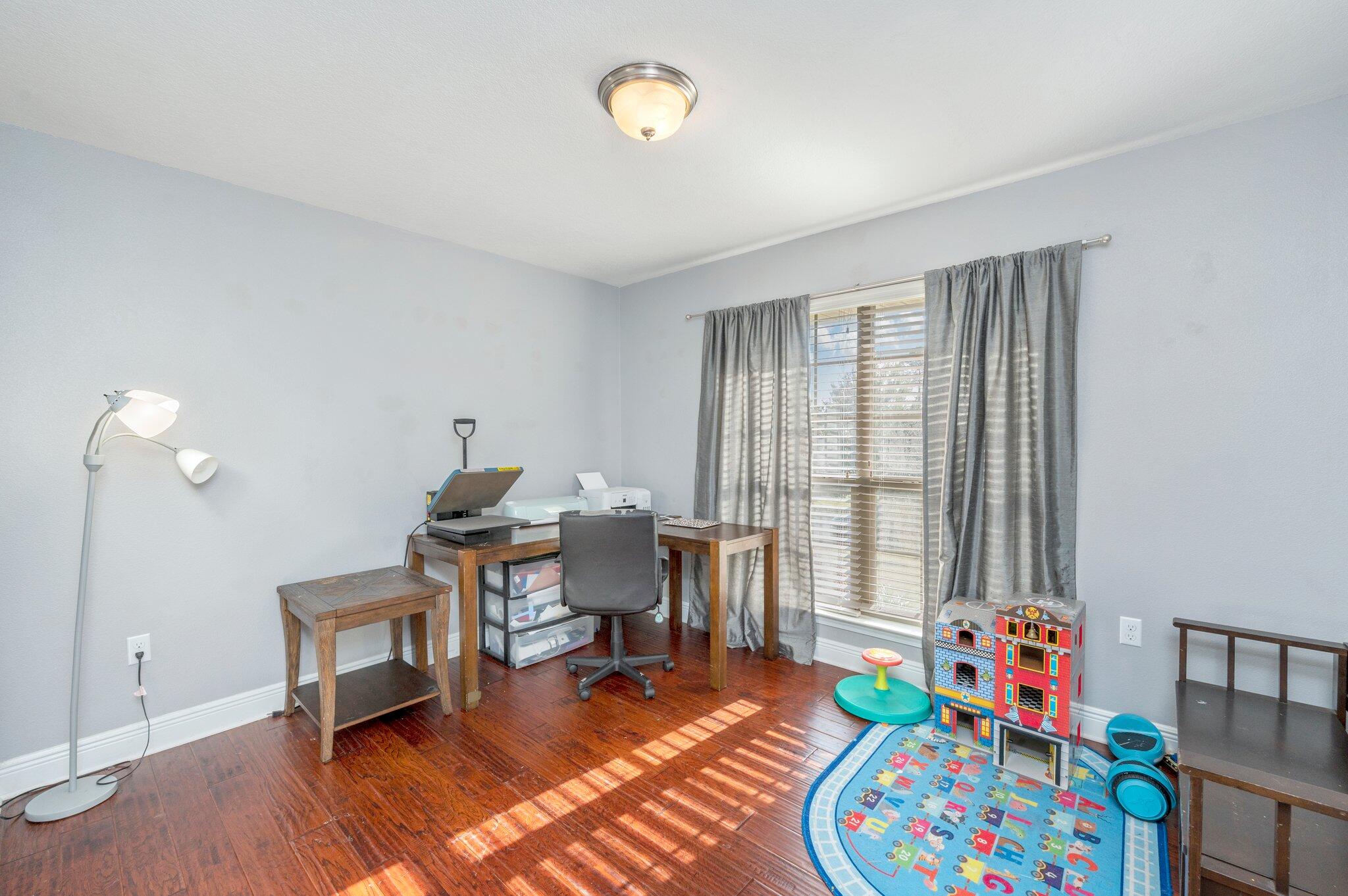 ALICIA PLACE - Residential