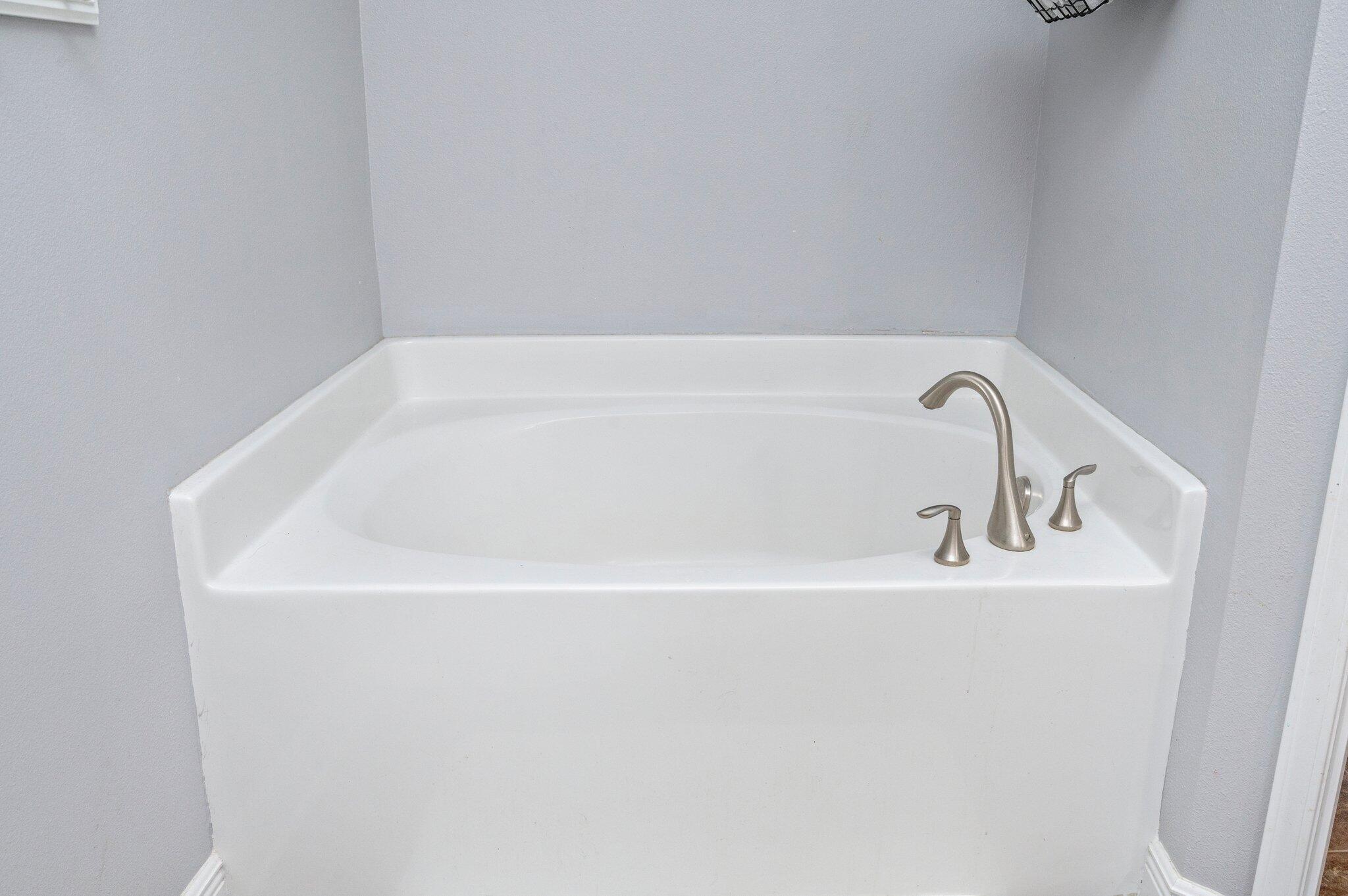 ALICIA PLACE - Residential