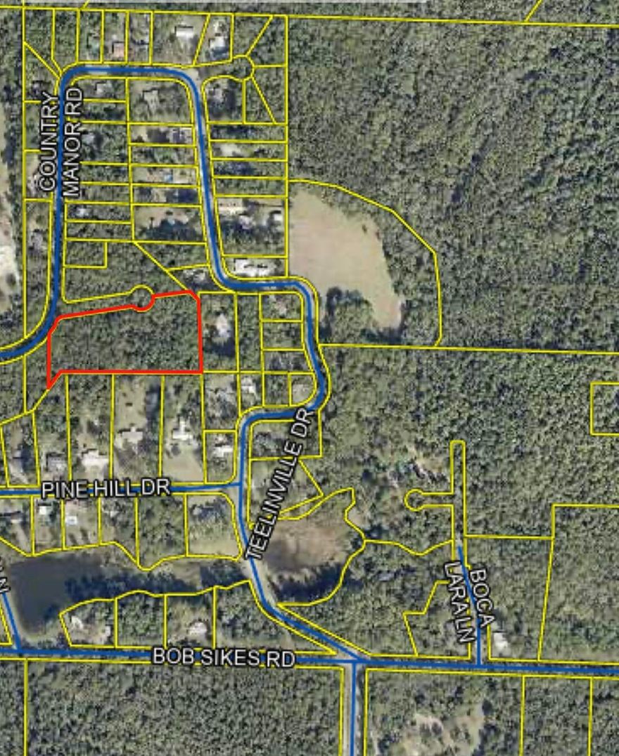 BEAUTIFUL 2.43 acres. Build your homes, cottages, or guest houses on this piece of land. A little CREATIVE DESIGN that suits your lifestyle.  A SIMPLY A RETREAT solo for your PRIVACY CHARM living, CONVENIENT, 1 mile to Supermarket and downtown DeFuniak Springs, 35 Minutes to City of Niceville, 45 minutes to Eglin AFB, 35 minutes to Santa Rosa Beach.  the new owner will have to install a driveway. The utilities are accessible, but not in place (neighboring has Chelco, Private Well, and Septic)