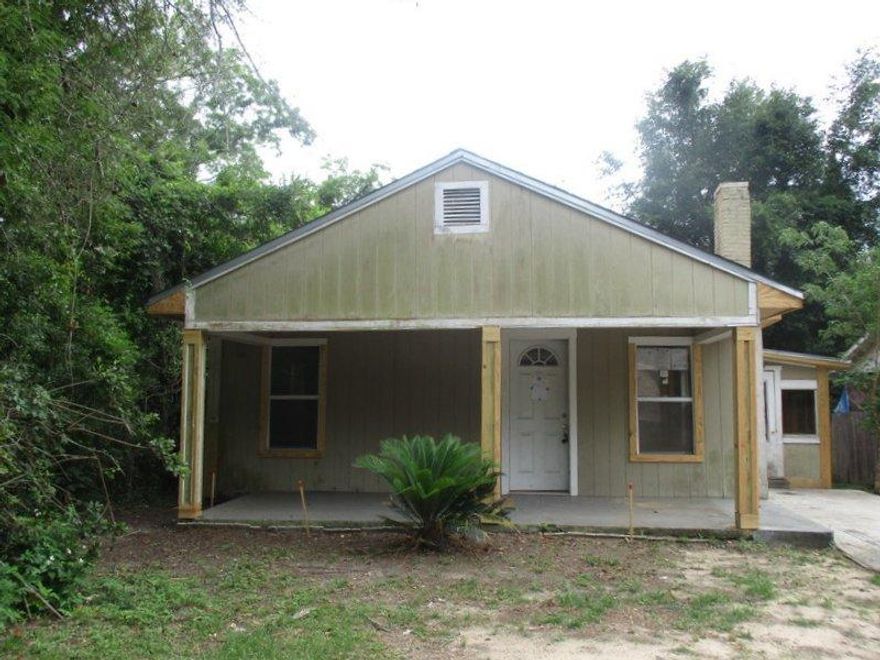 If you are looking for a diamond in the roof, then this HUD REO property might be the one you have been waiting. Priced according to condition, this established home has 2 bedrooms 1 baths and lots of potential. Home has wood siding and trim on the exterior and some updating on the interior. Fireplace in the living room and more to see. Must see to appreciate the opportunities. Home is insurable with Escrows (IE). Call today!