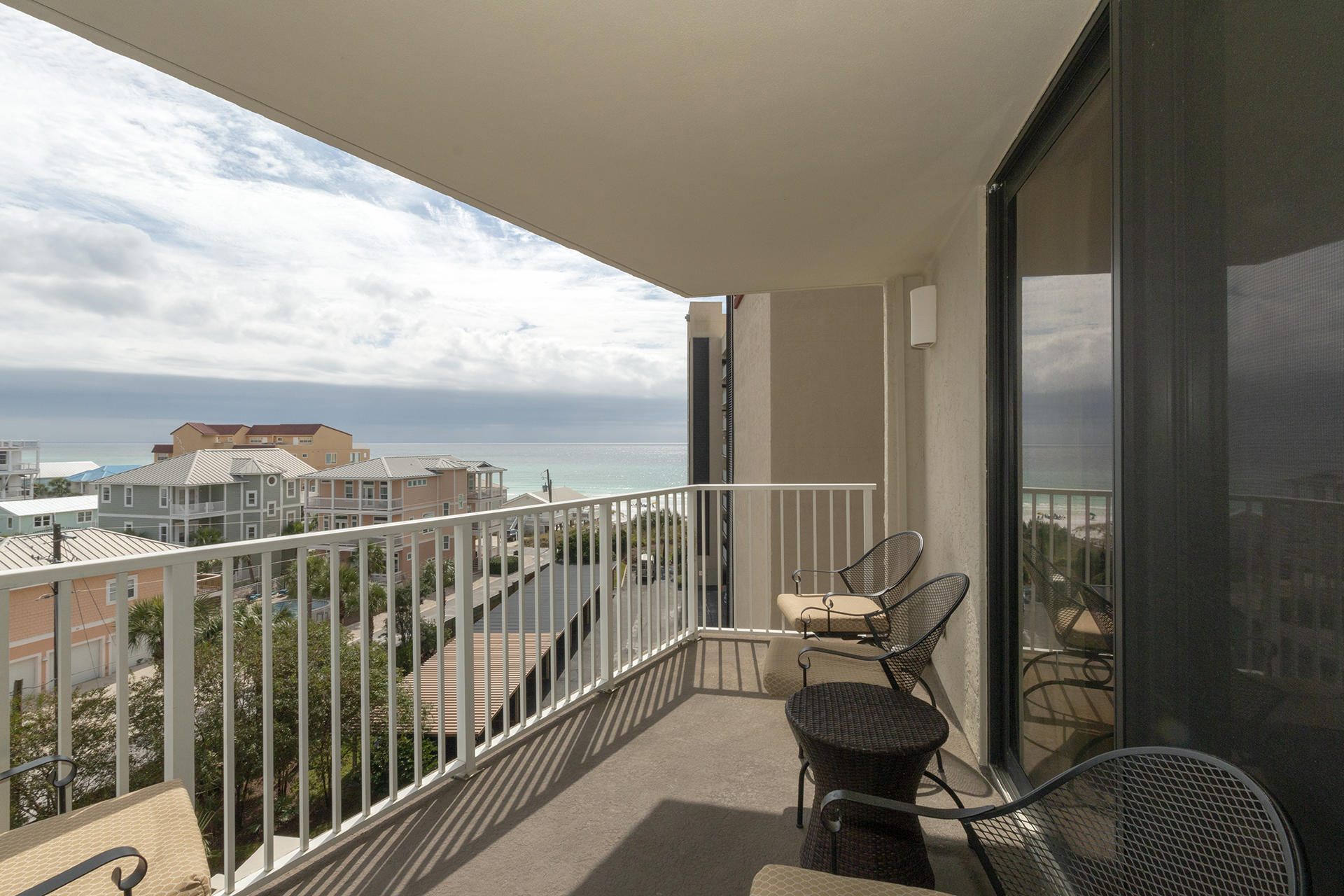 MAINSAIL CONDO PH 3 - Residential