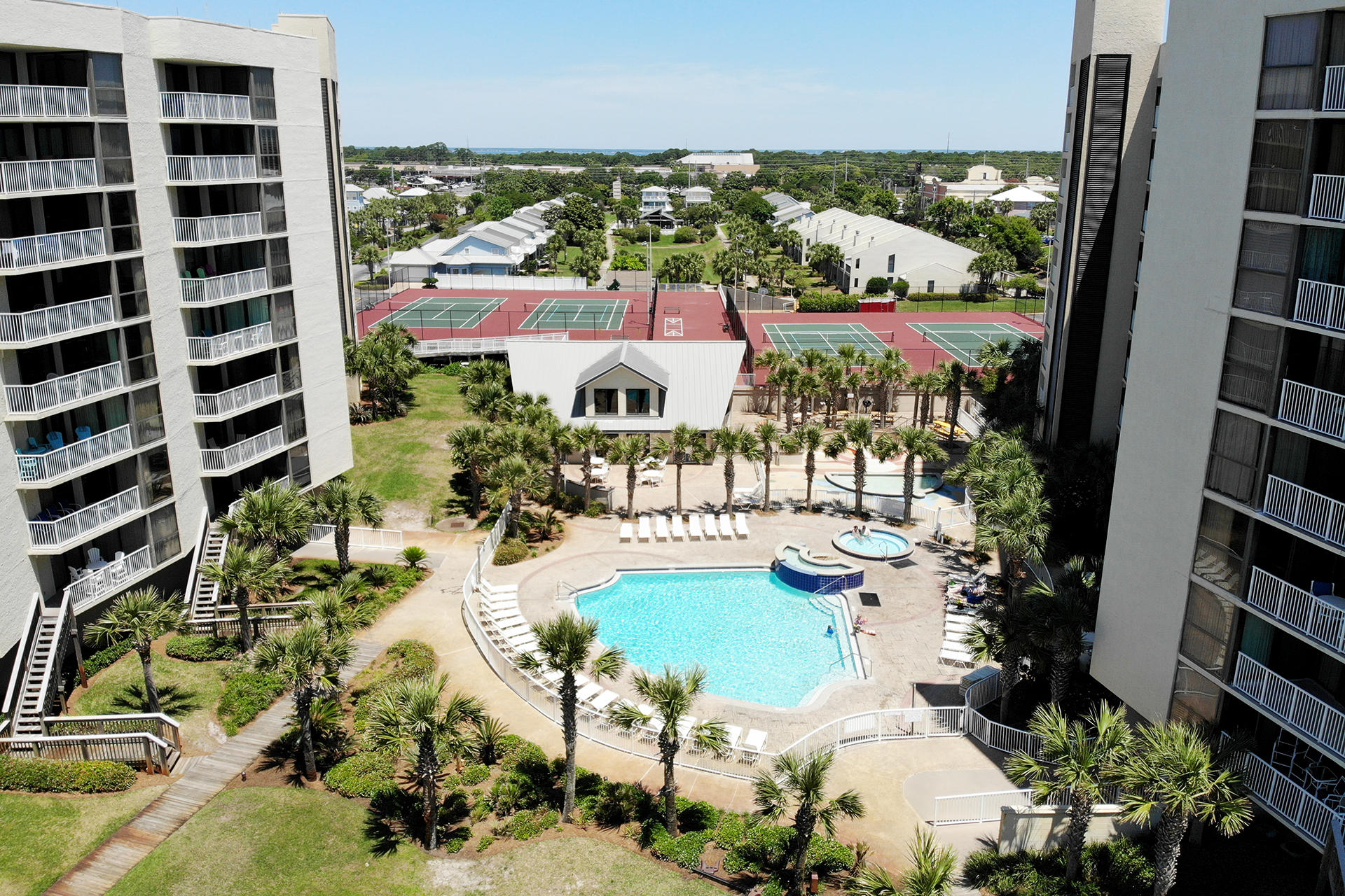 MAINSAIL CONDO PH 3 - Residential