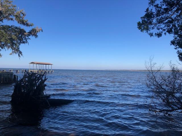 East Bay front lot. Flood zone 'AE 7'. Minimal wetlands. Survey, wetlands delineation in Documents section.