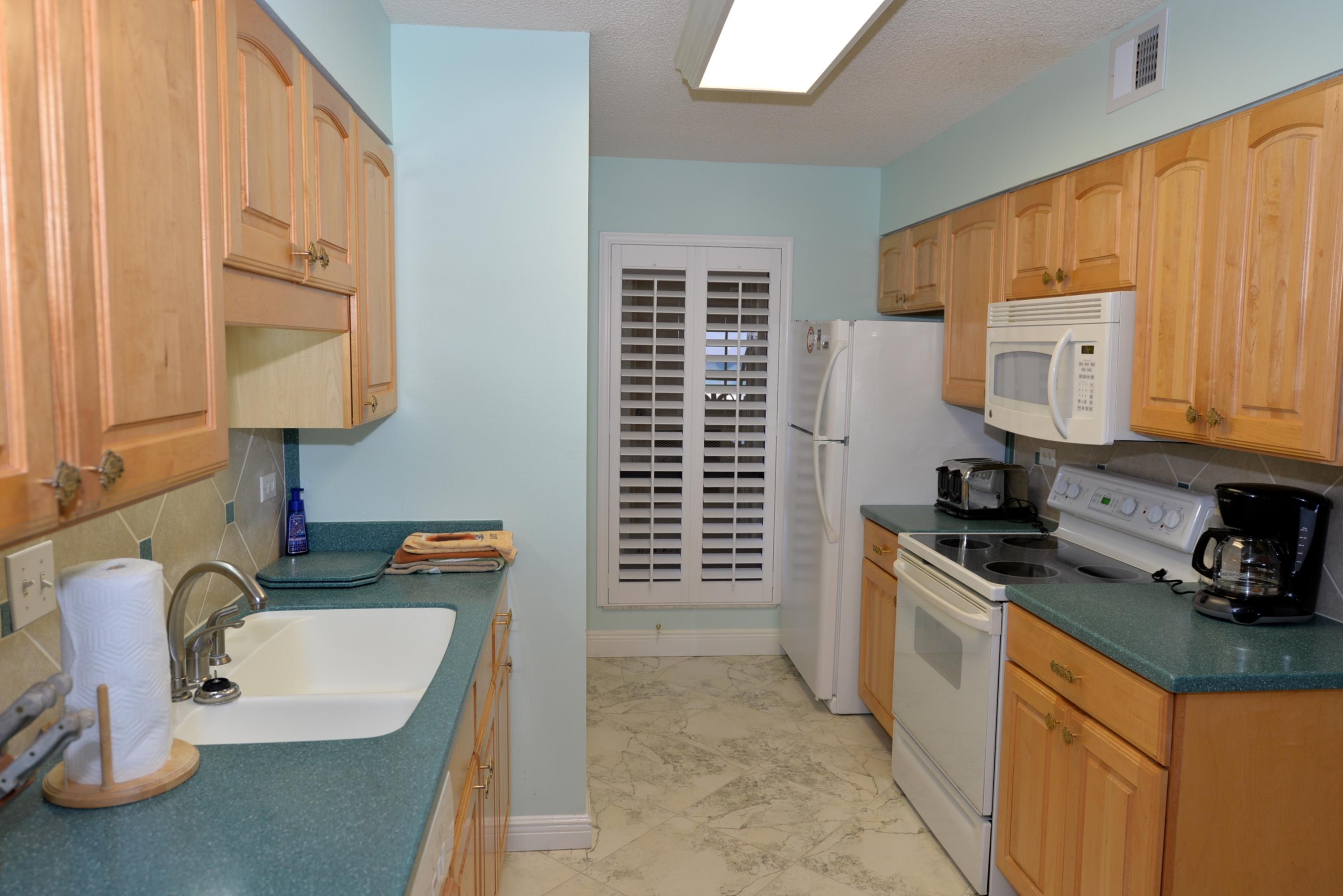 MAINSAIL CONDO PH I - Residential