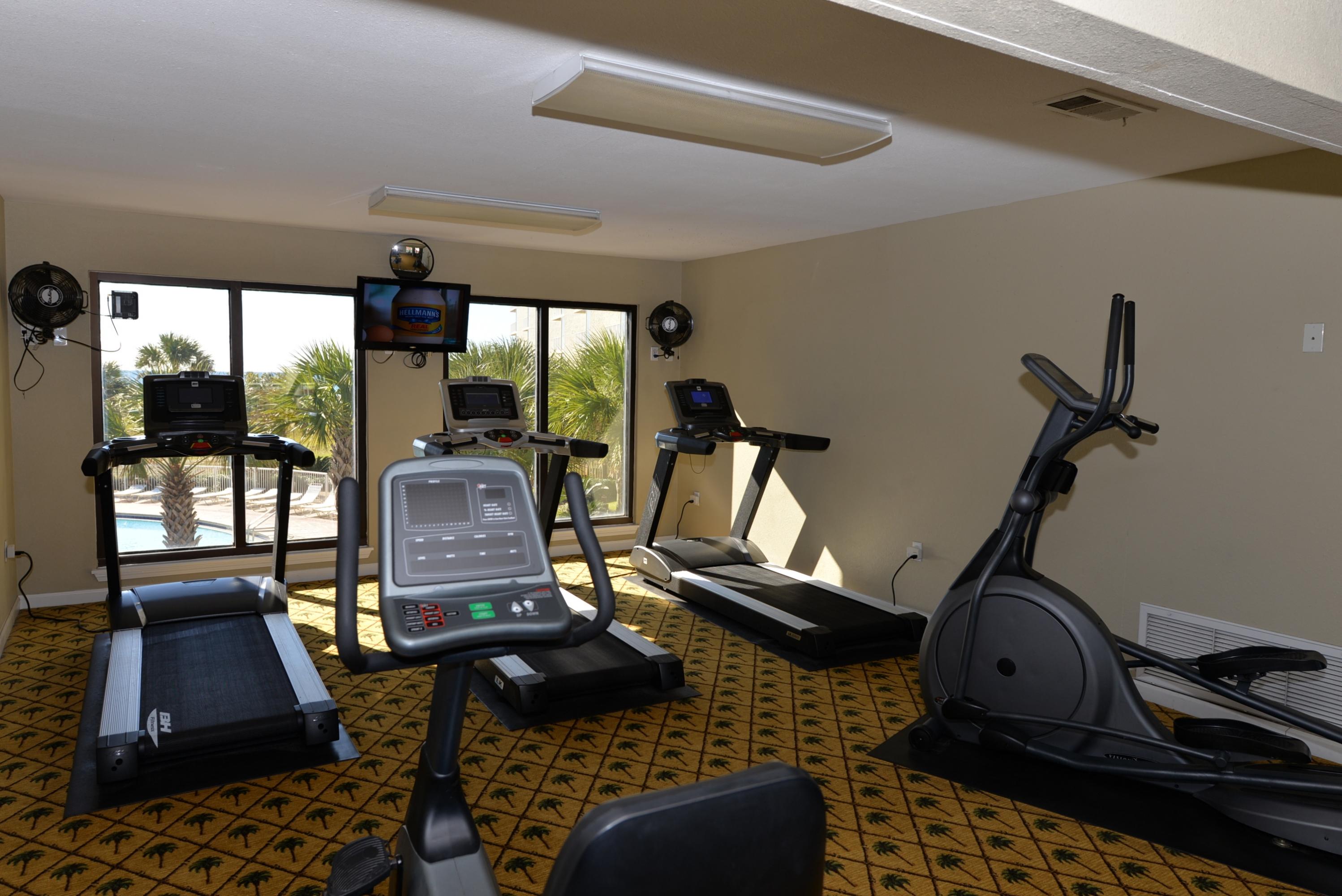 MAINSAIL CONDO PH I - Residential