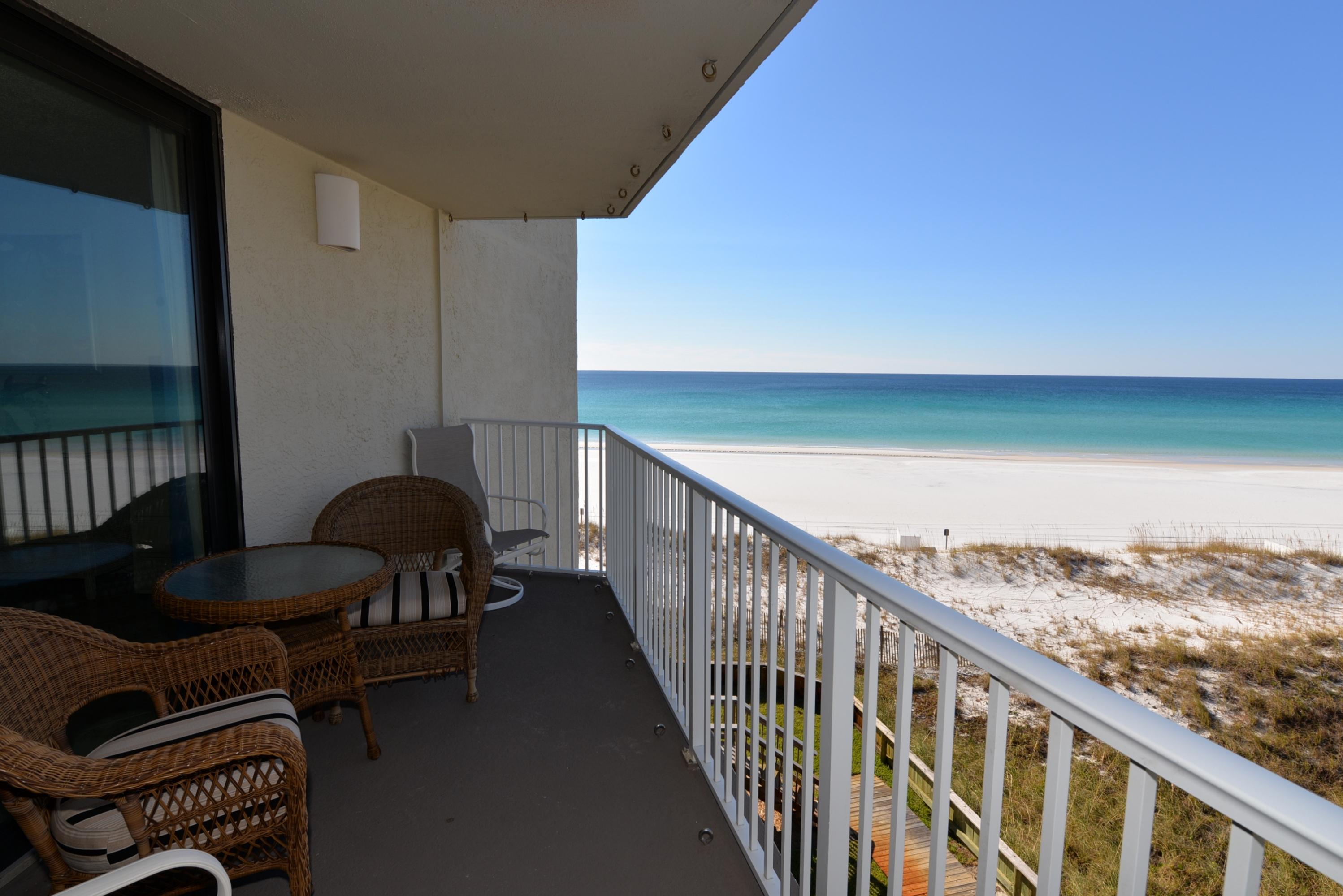 MAINSAIL CONDO PH I - Residential