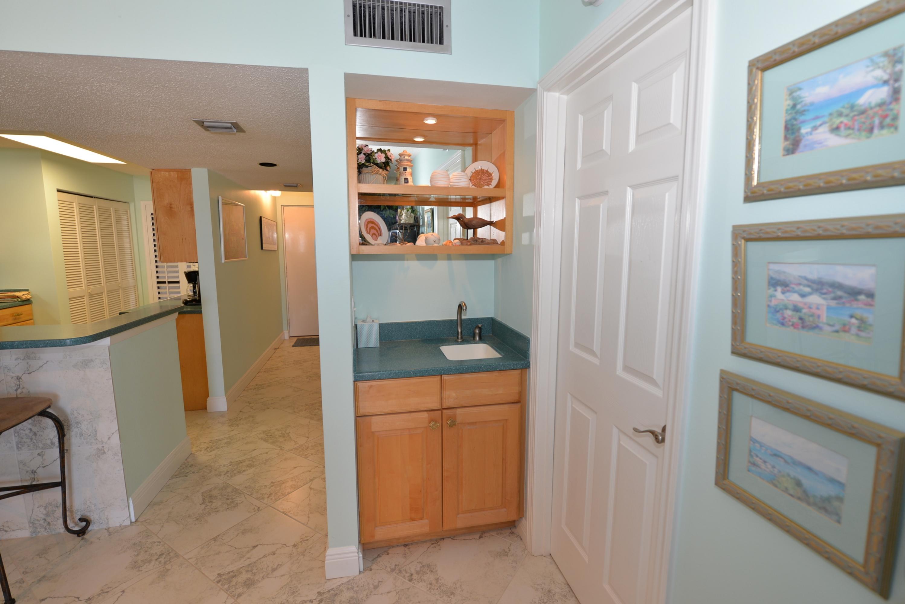 MAINSAIL CONDO PH I - Residential