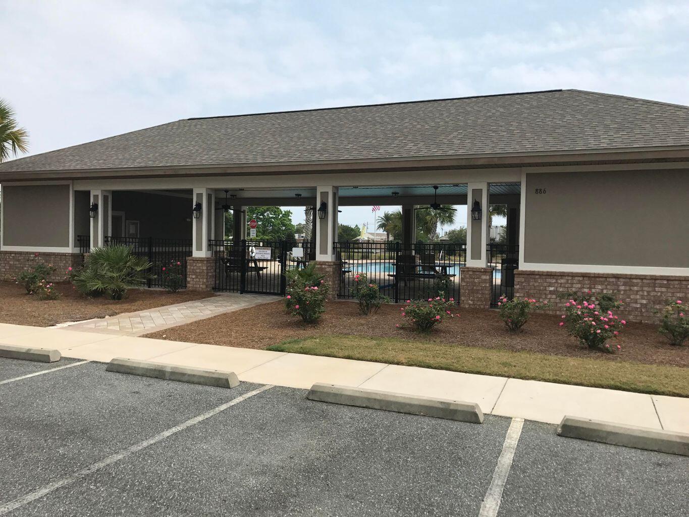 RESERVE POINTE - Residential Lease