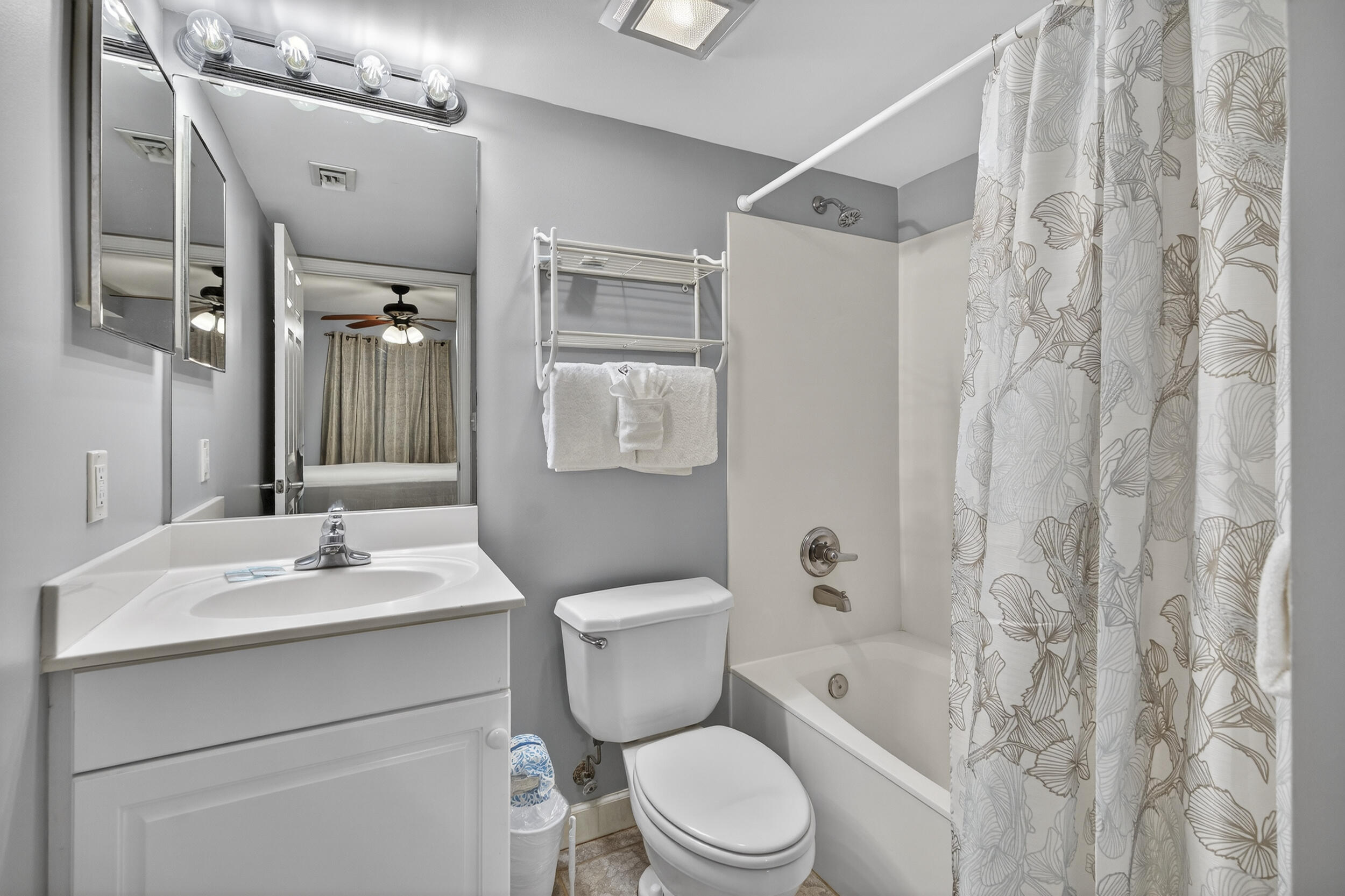 PELICAN ISLE - Residential