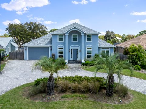 138 W Country Club Drive Destin FL 32541