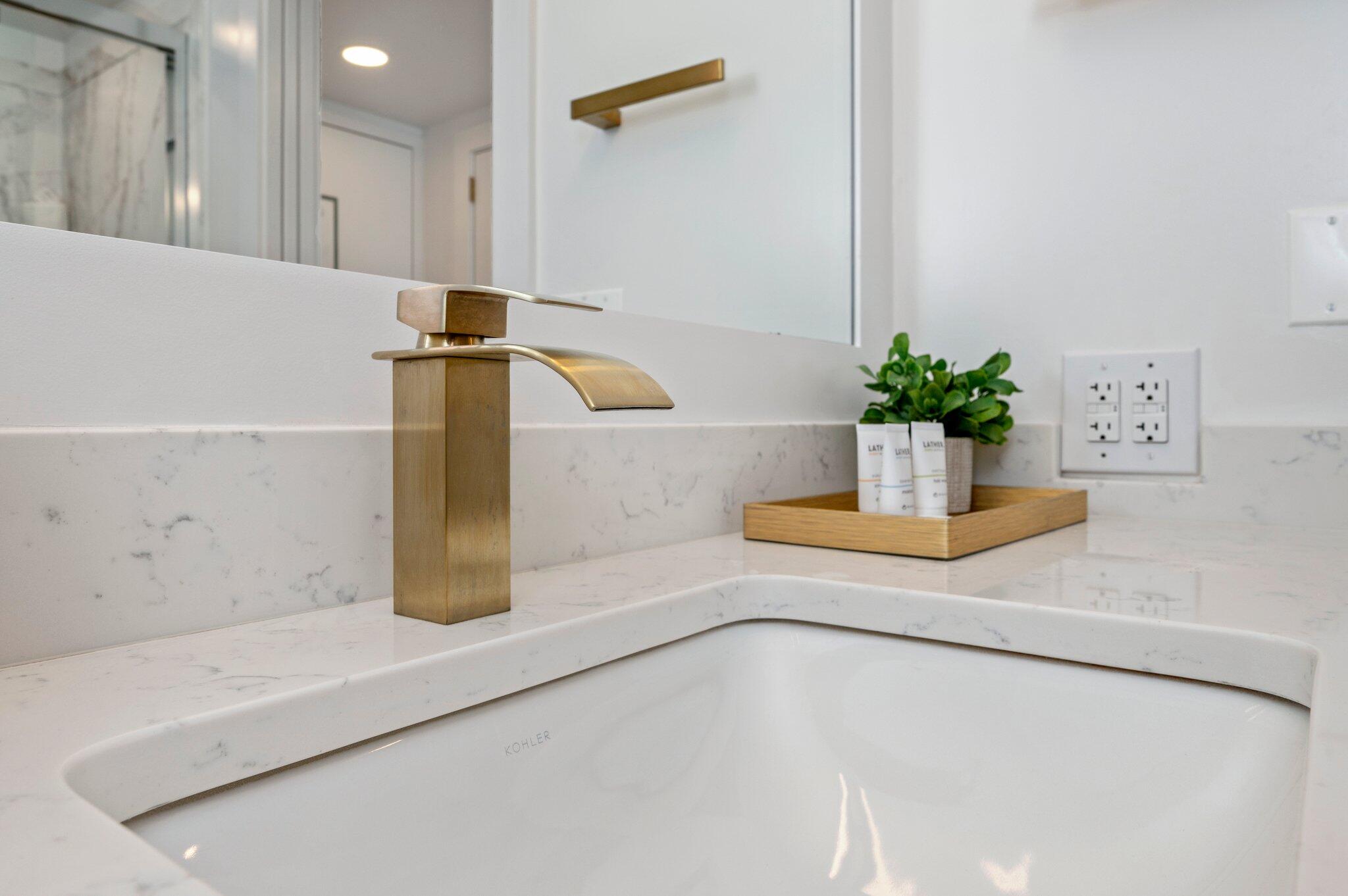 BAYSIDE CONDO SANDESTIN - Residential