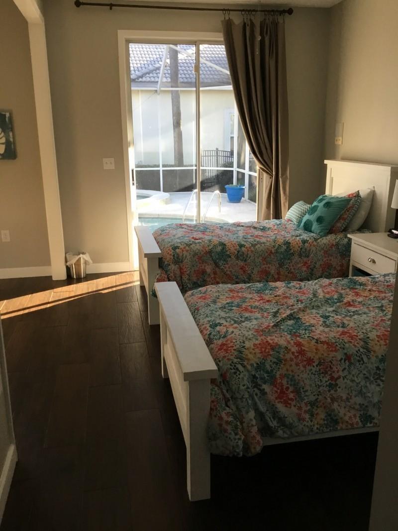 Emerald Lakes - Residential