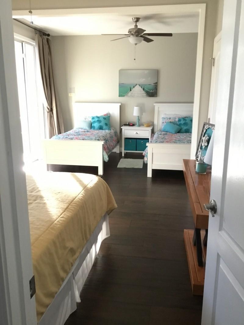 Emerald Lakes - Residential