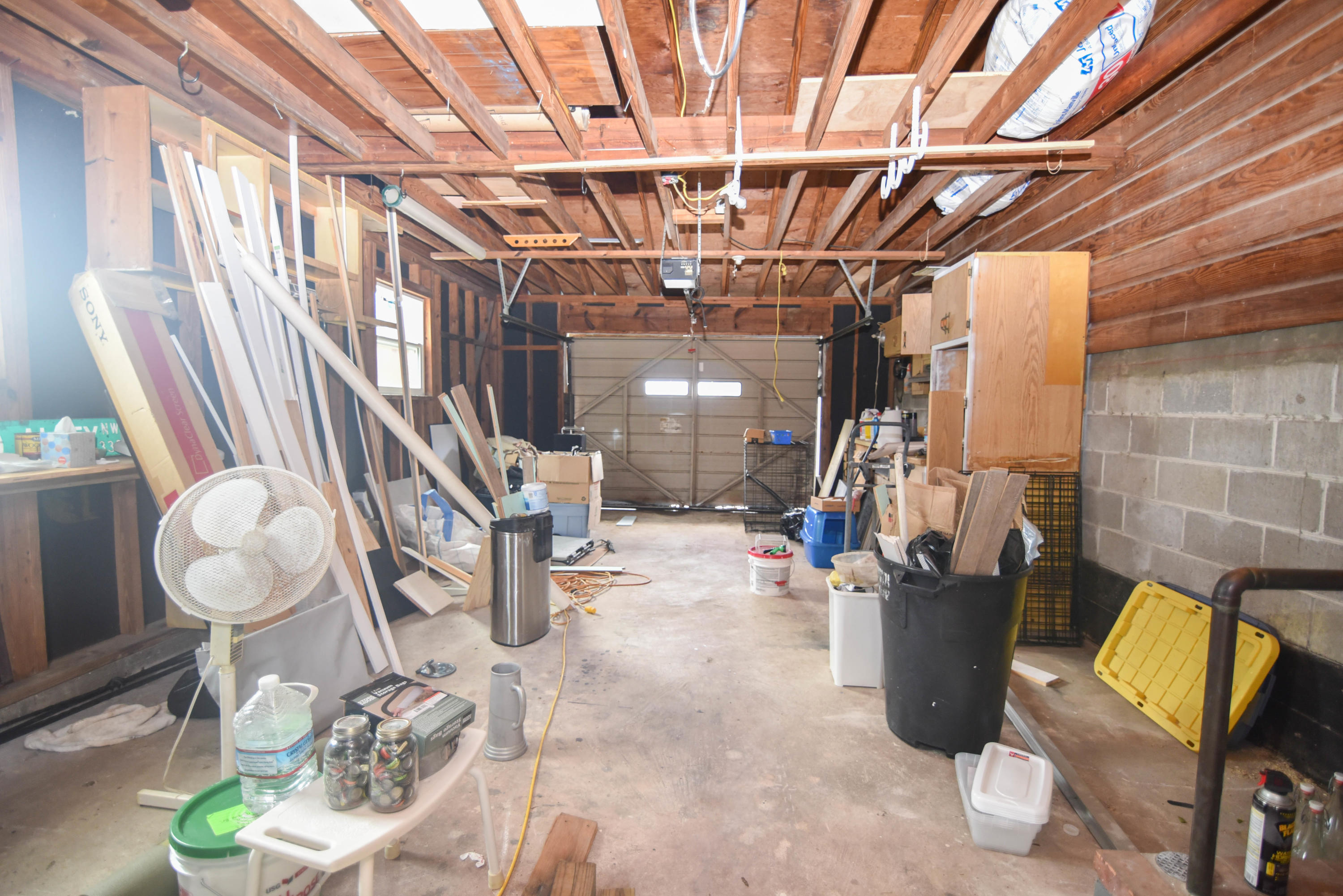 BEL-AIR S/D LOT 10 BLK 6 - Residential