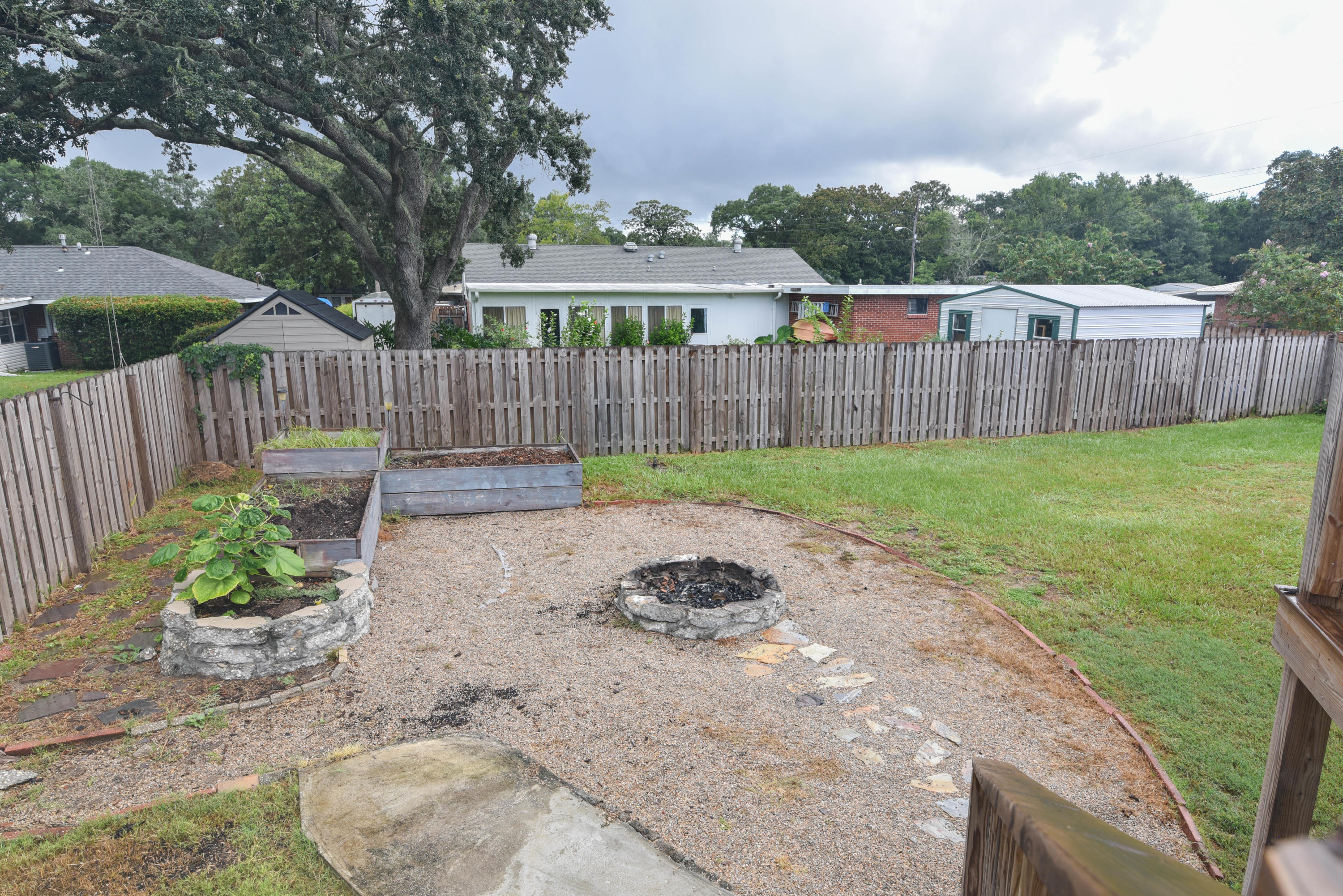 BEL-AIR S/D LOT 10 BLK 6 - Residential