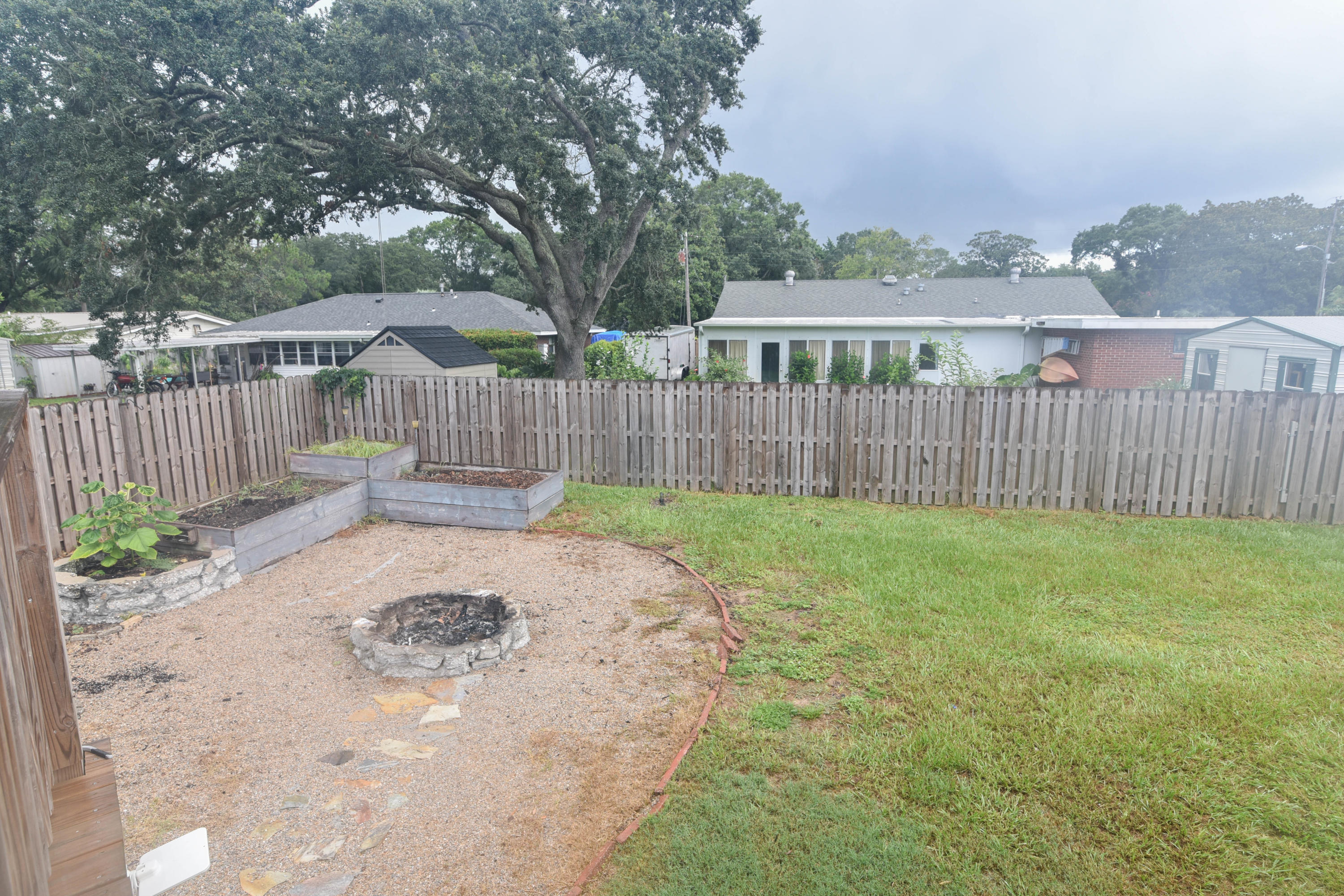 BEL-AIR S/D LOT 10 BLK 6 - Residential