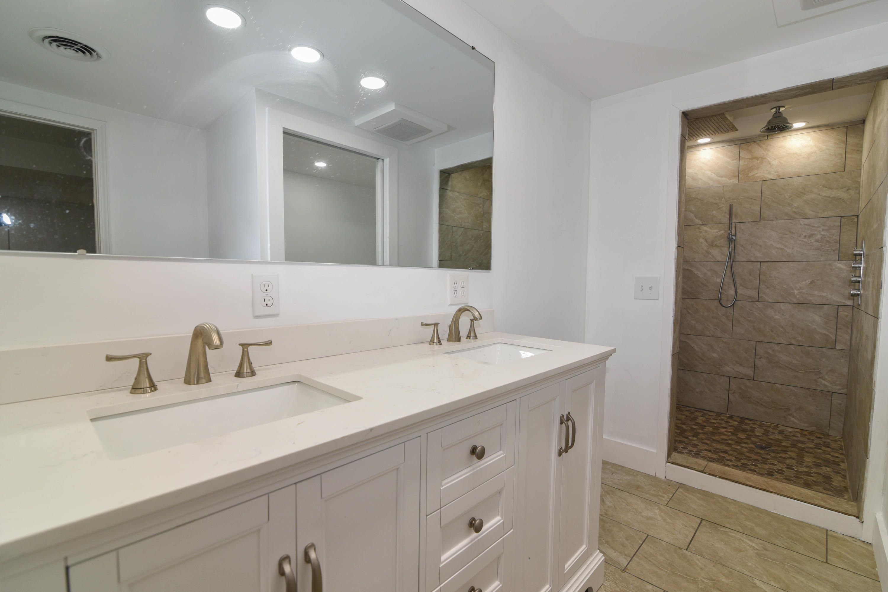 BEL-AIR S/D LOT 10 BLK 6 - Residential