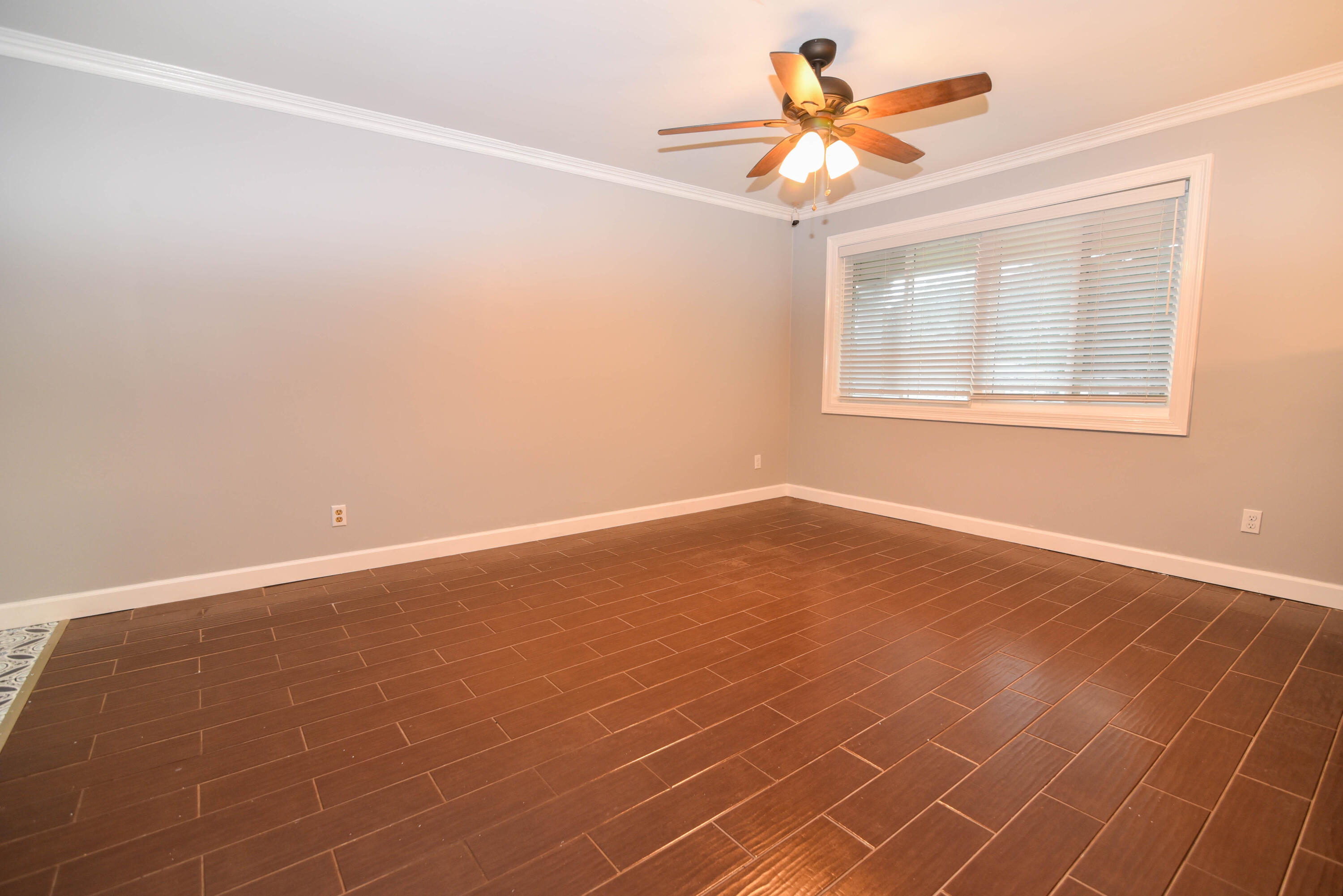 BEL-AIR S/D LOT 10 BLK 6 - Residential