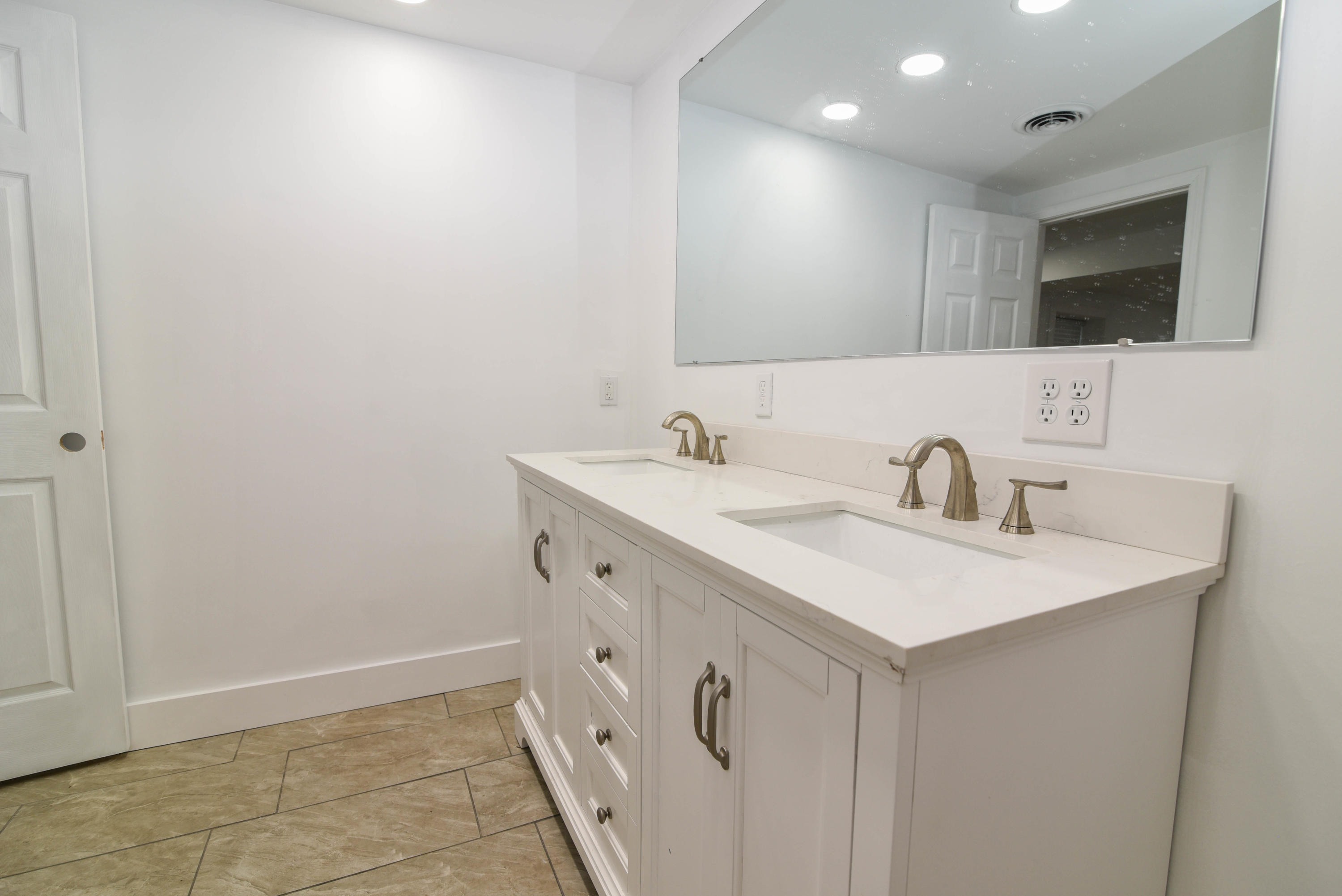 BEL-AIR S/D LOT 10 BLK 6 - Residential