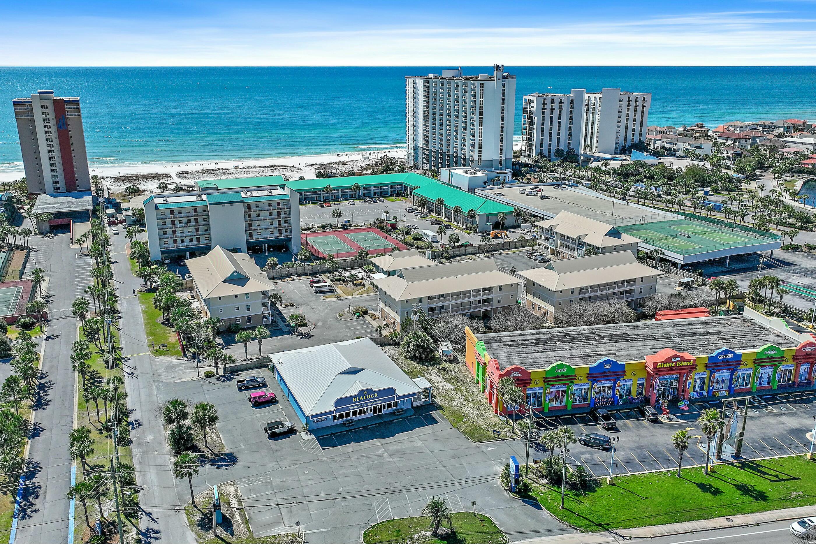 ST MARTIN BEACHWALK VILLAS - Residential