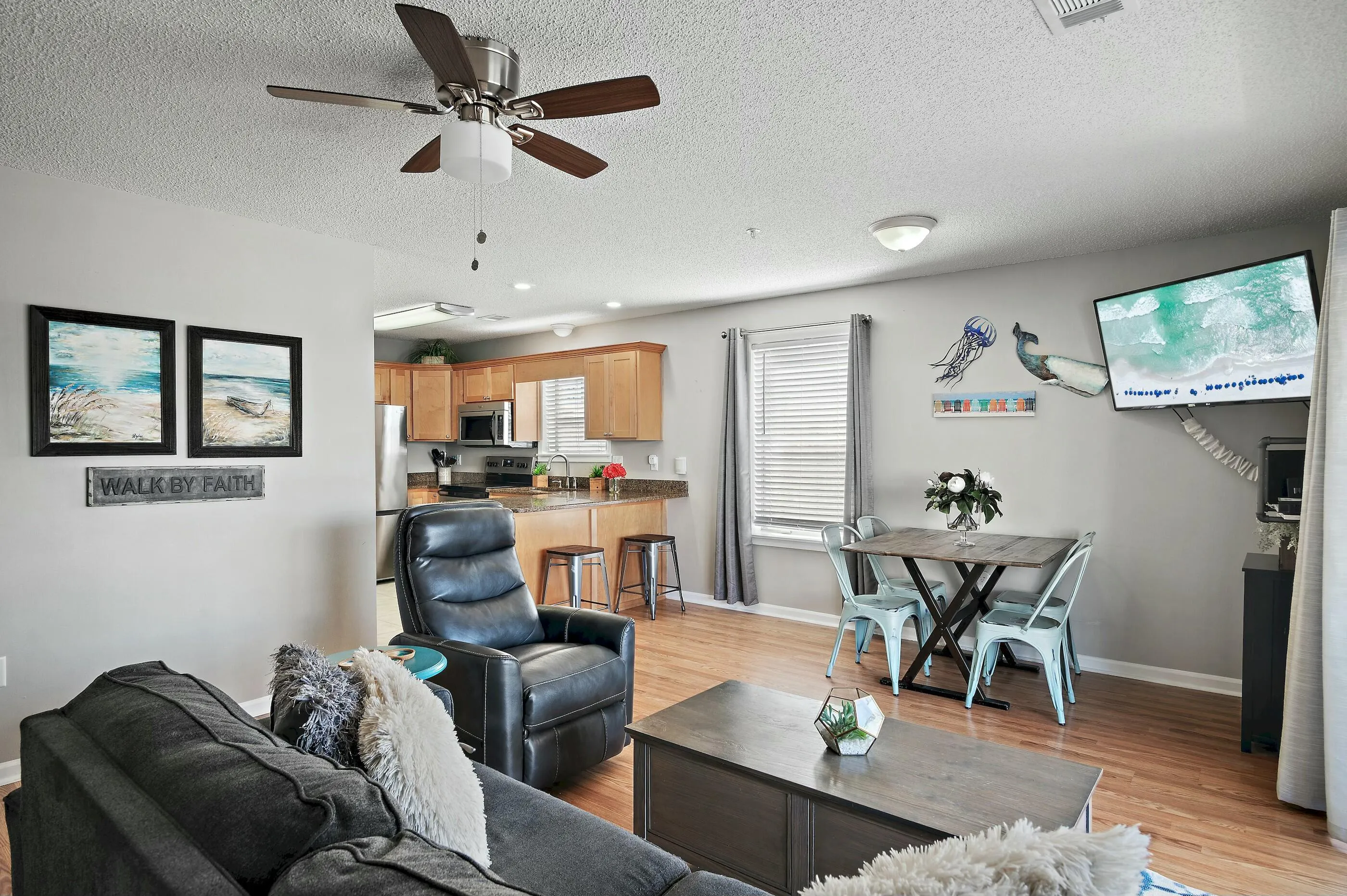 Destin, Florida 32541, United States, 2 Bedrooms Bedrooms, ,2 BathroomsBathrooms,Residential,Active,92671