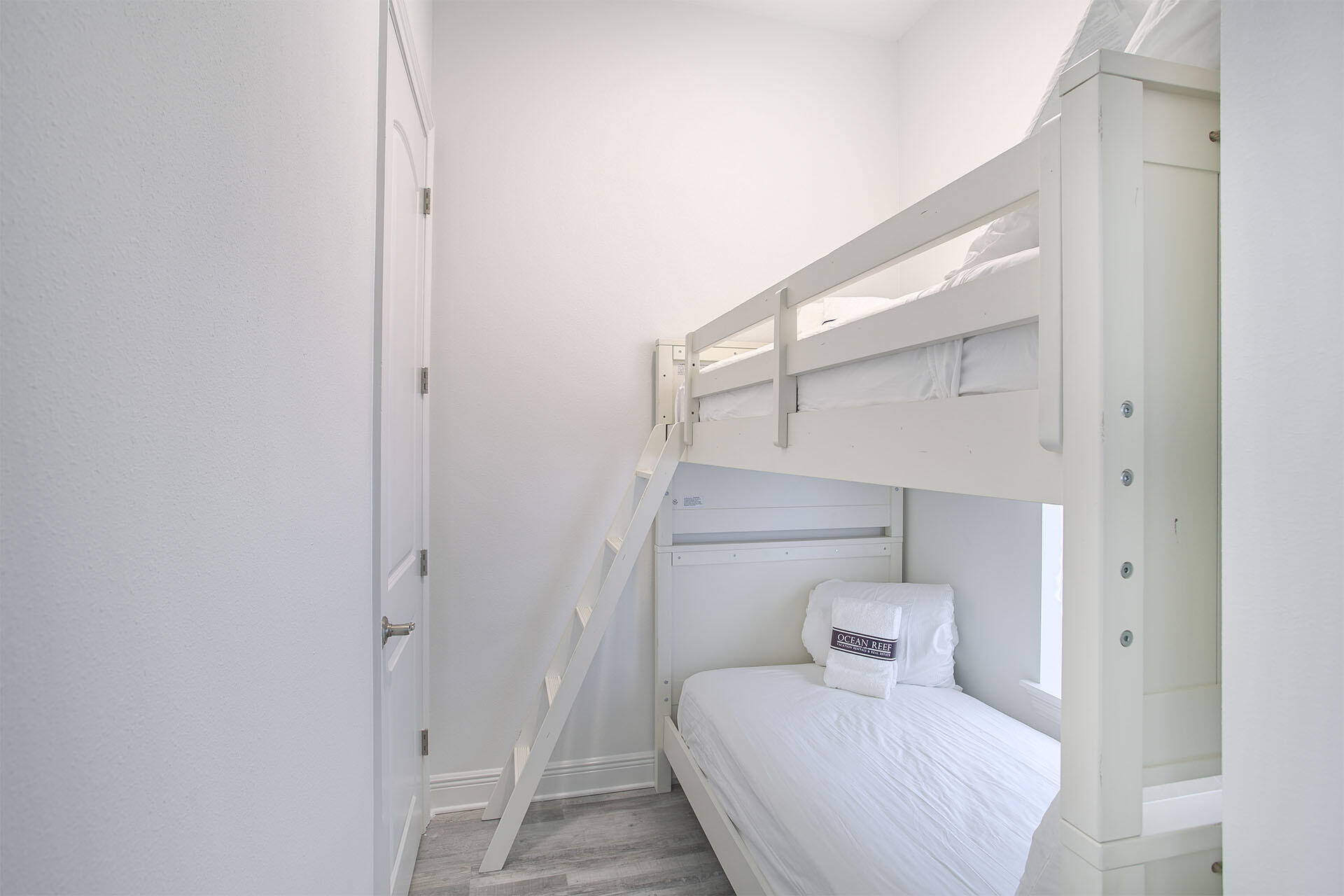 GULF PLACE RESIDENCES - Residential
