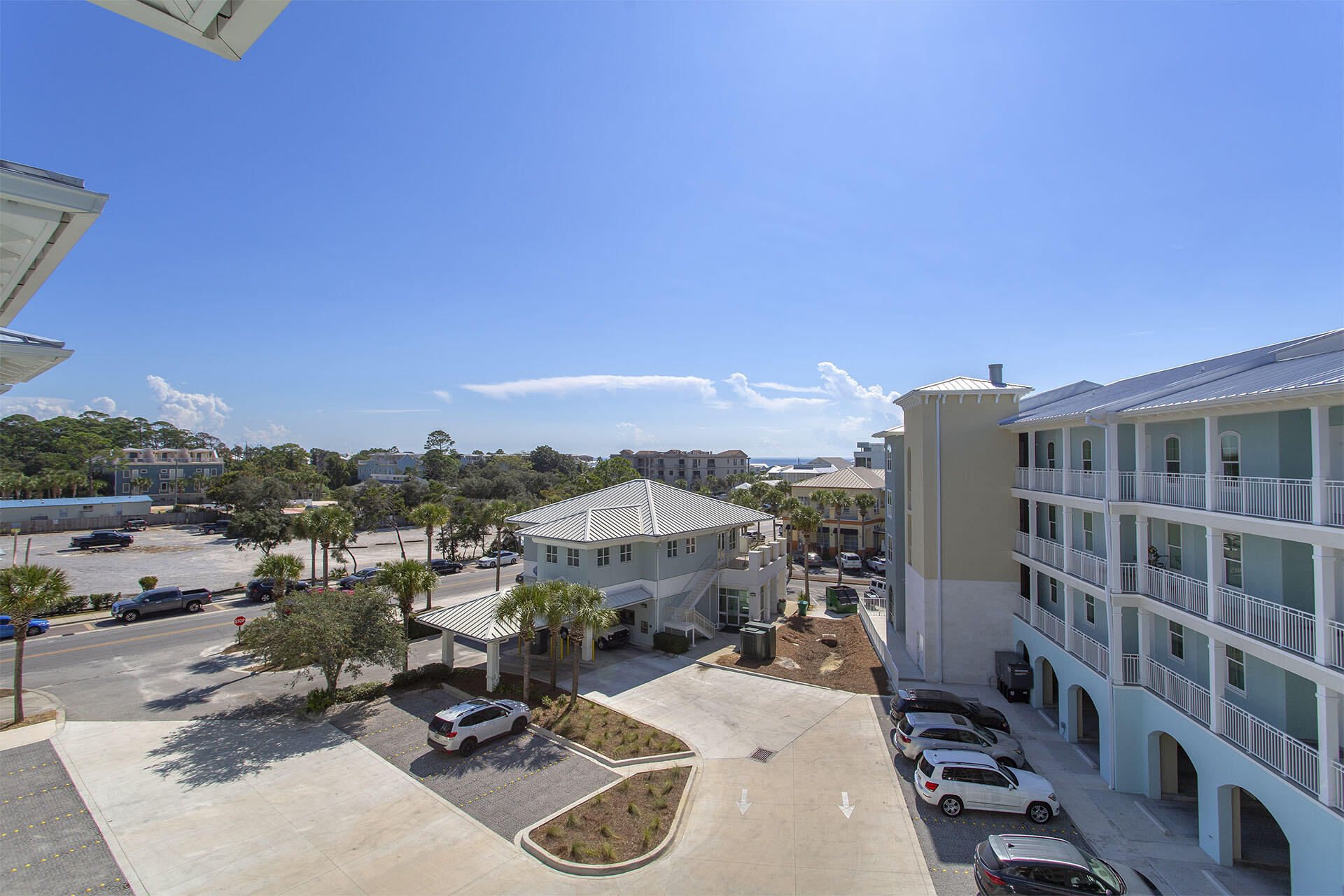GULF PLACE RESIDENCES - Residential