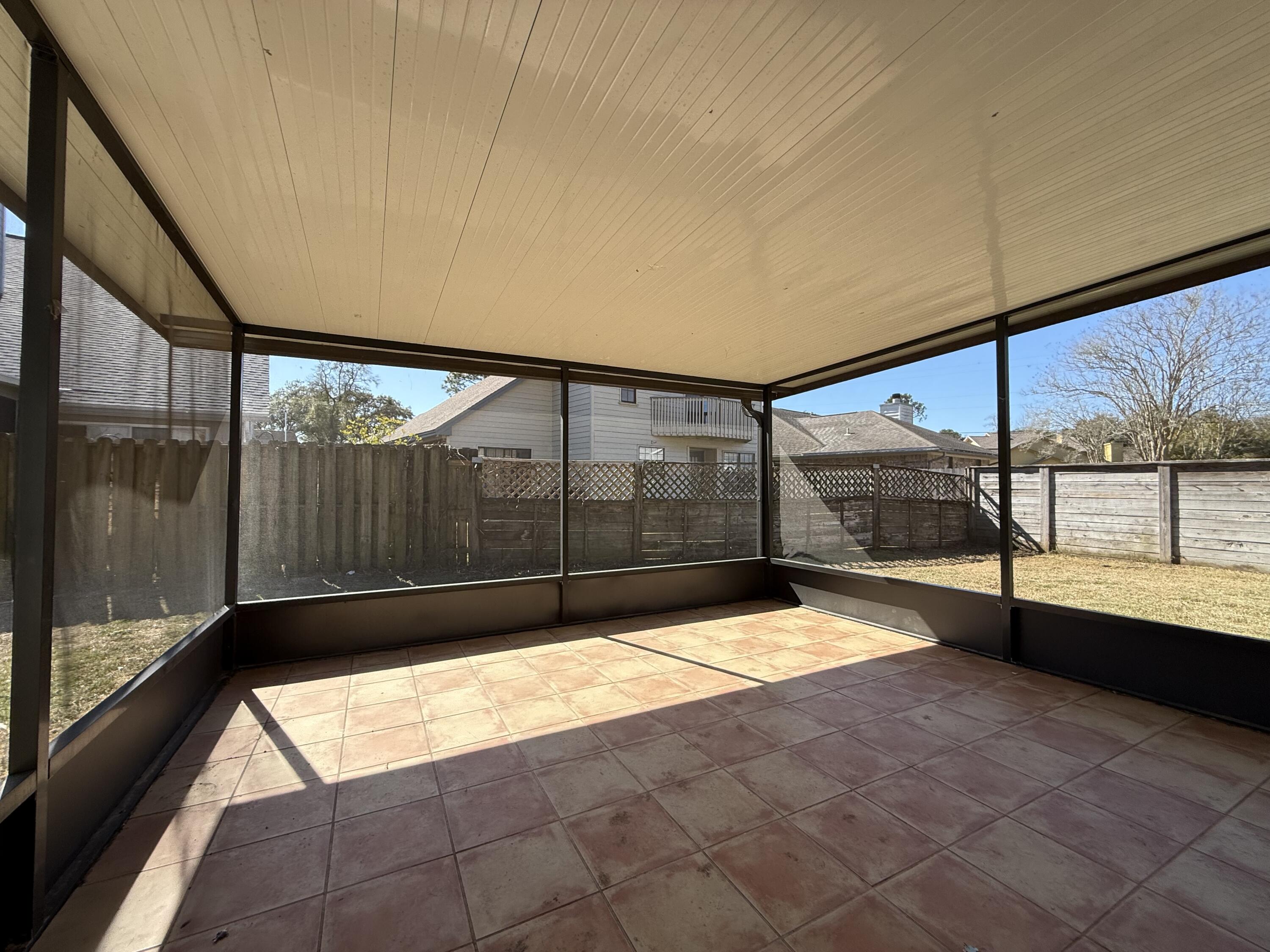 CROSSWINDS - Residential Lease