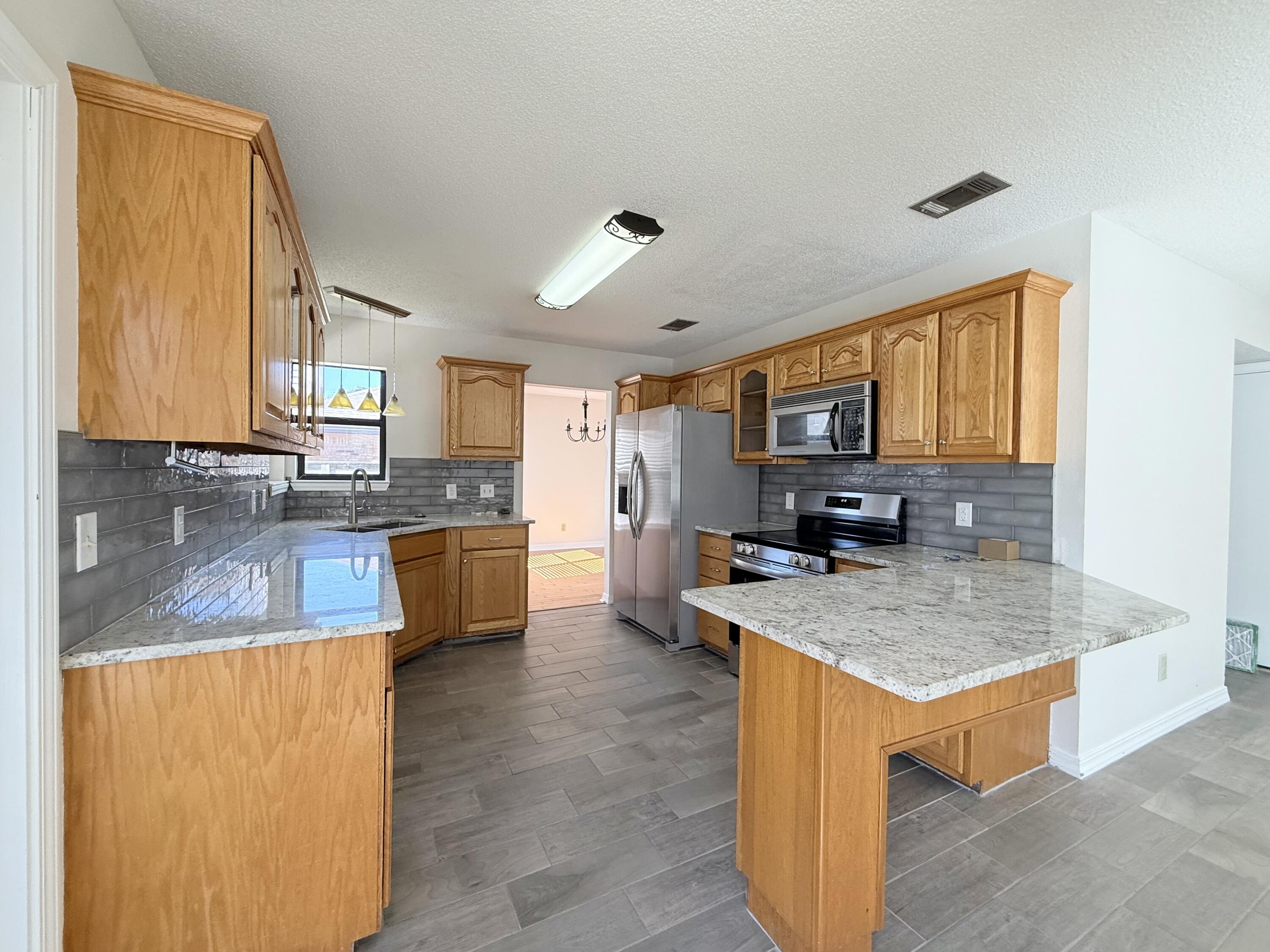 CROSSWINDS - Residential Lease