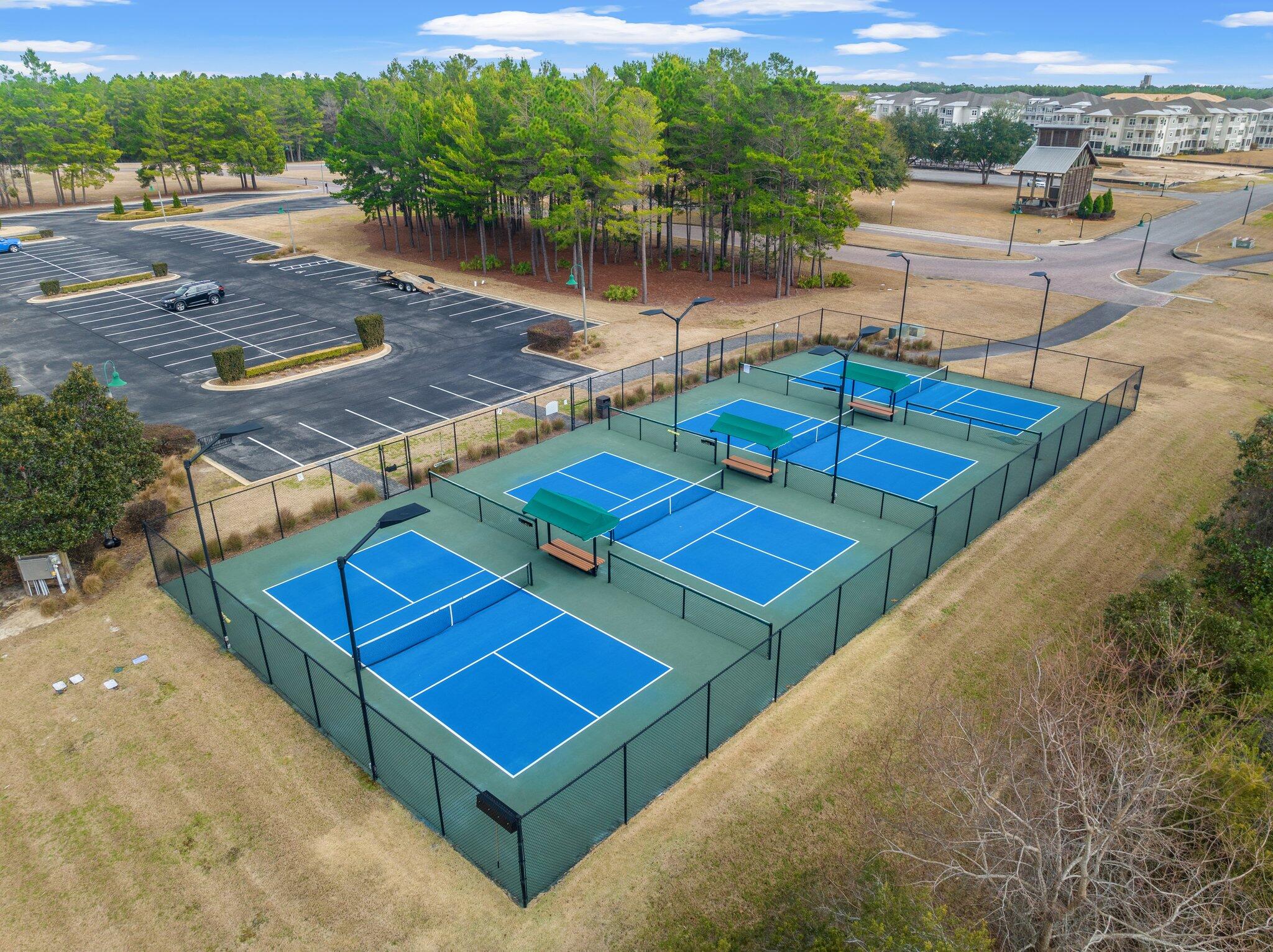 HAMMOCK BAY - Residential Lease