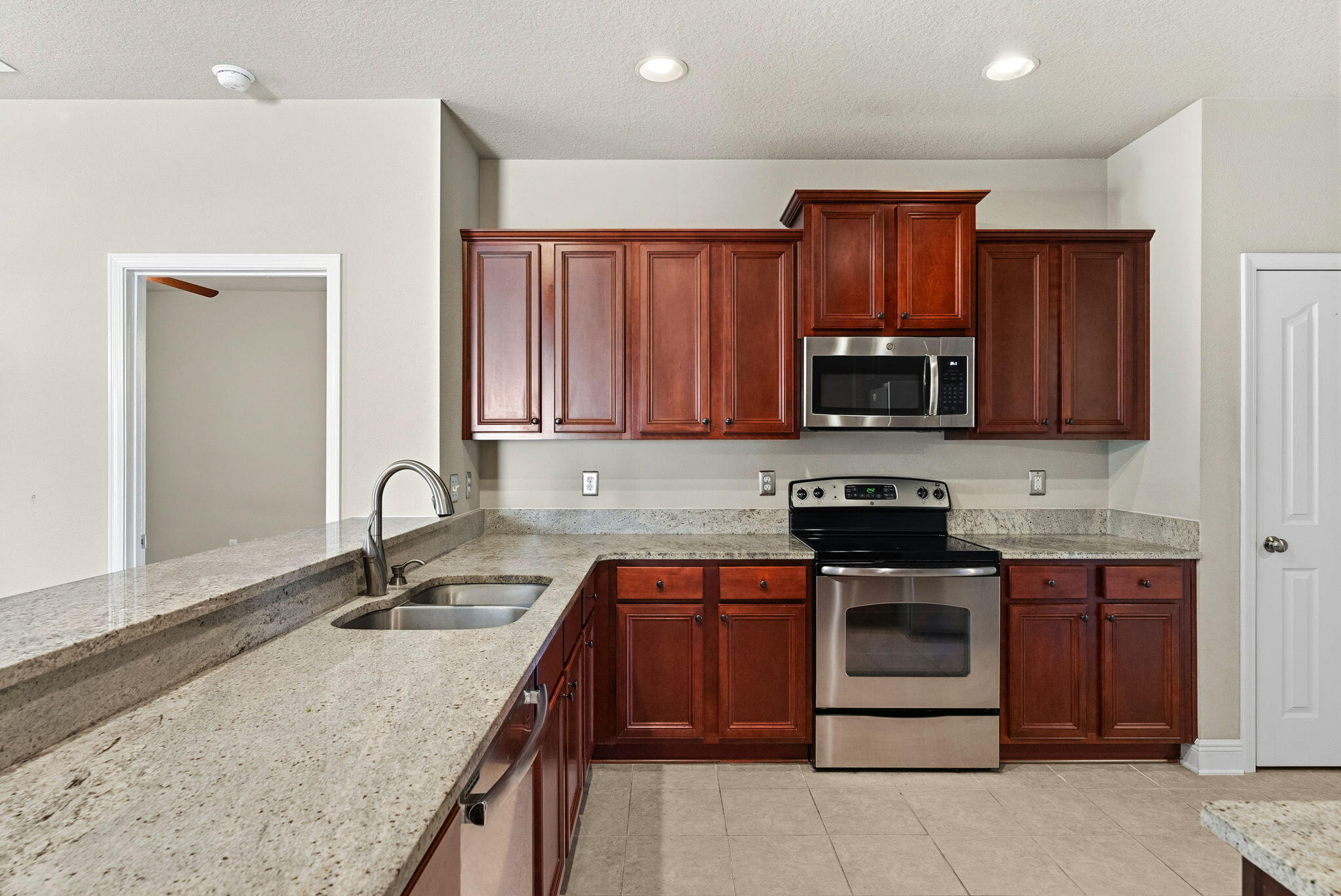 HAMMOCK BAY - Residential Lease