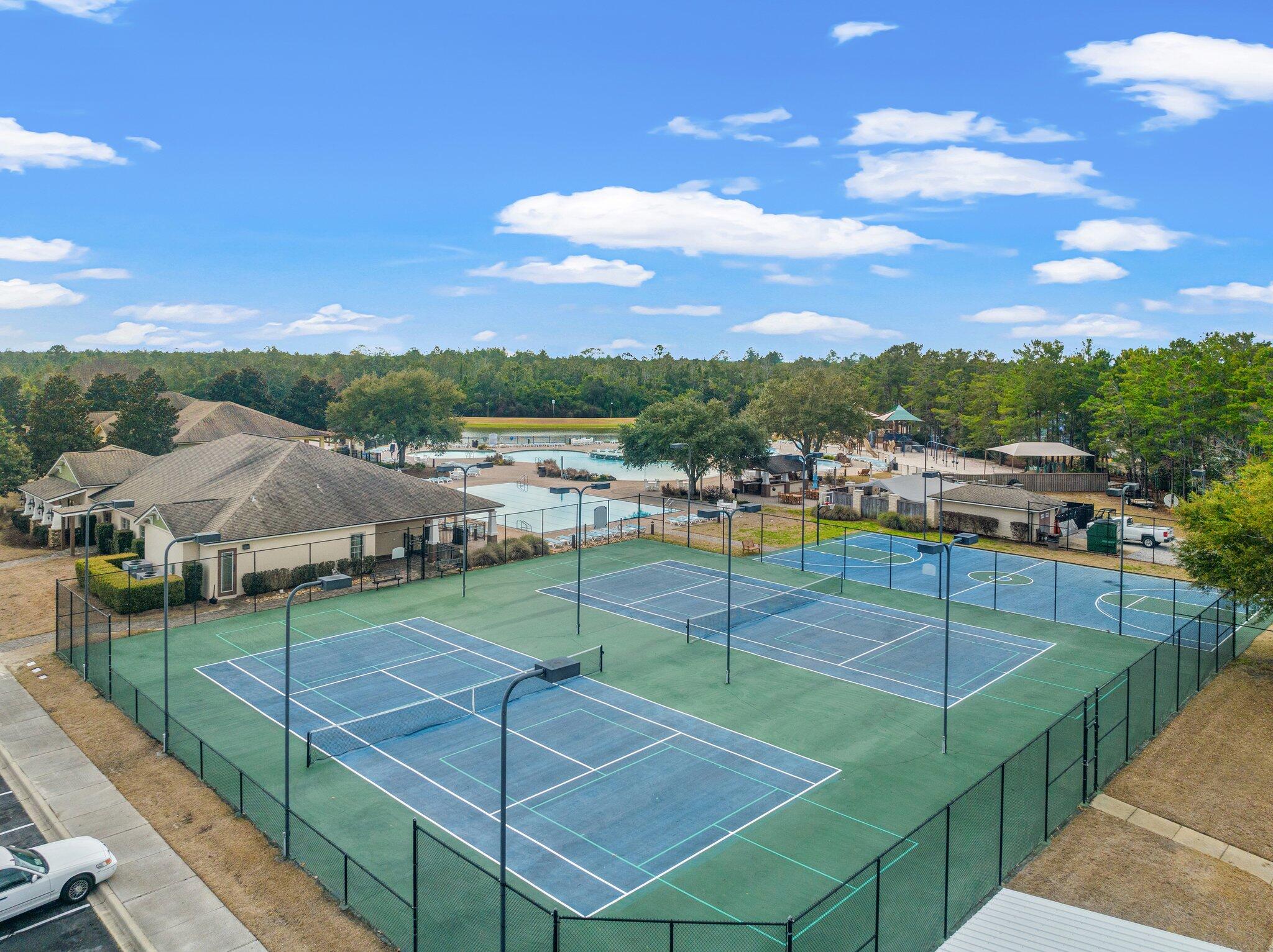 HAMMOCK BAY - Residential Lease