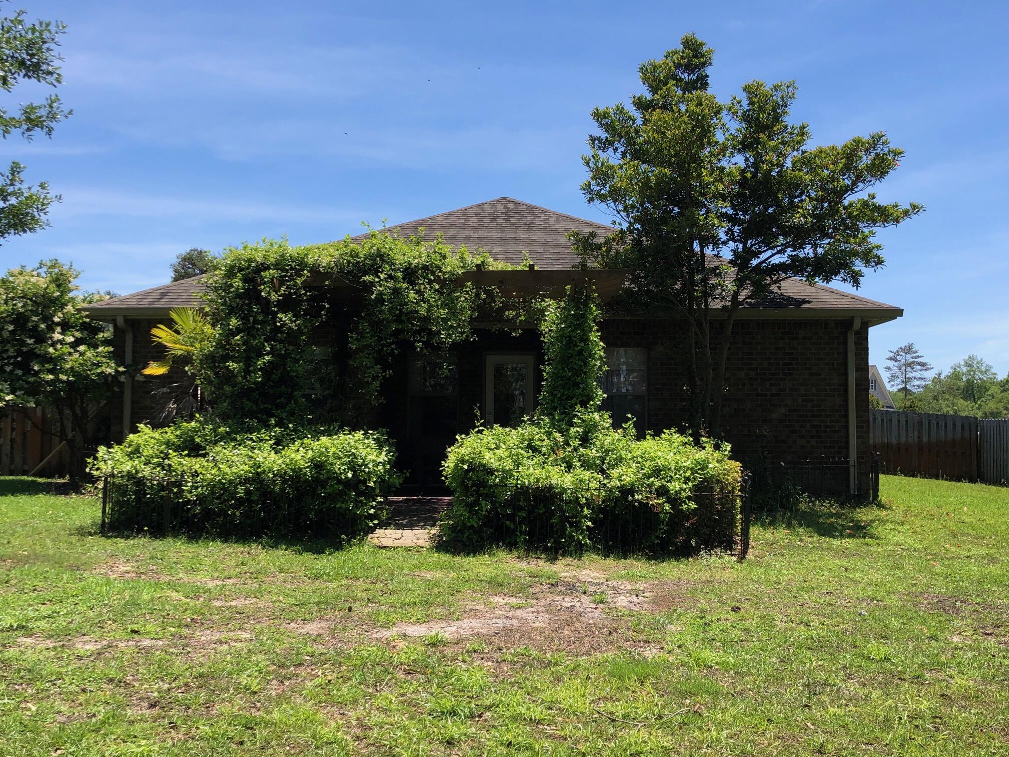 HAMMOCK BAY - Residential Lease