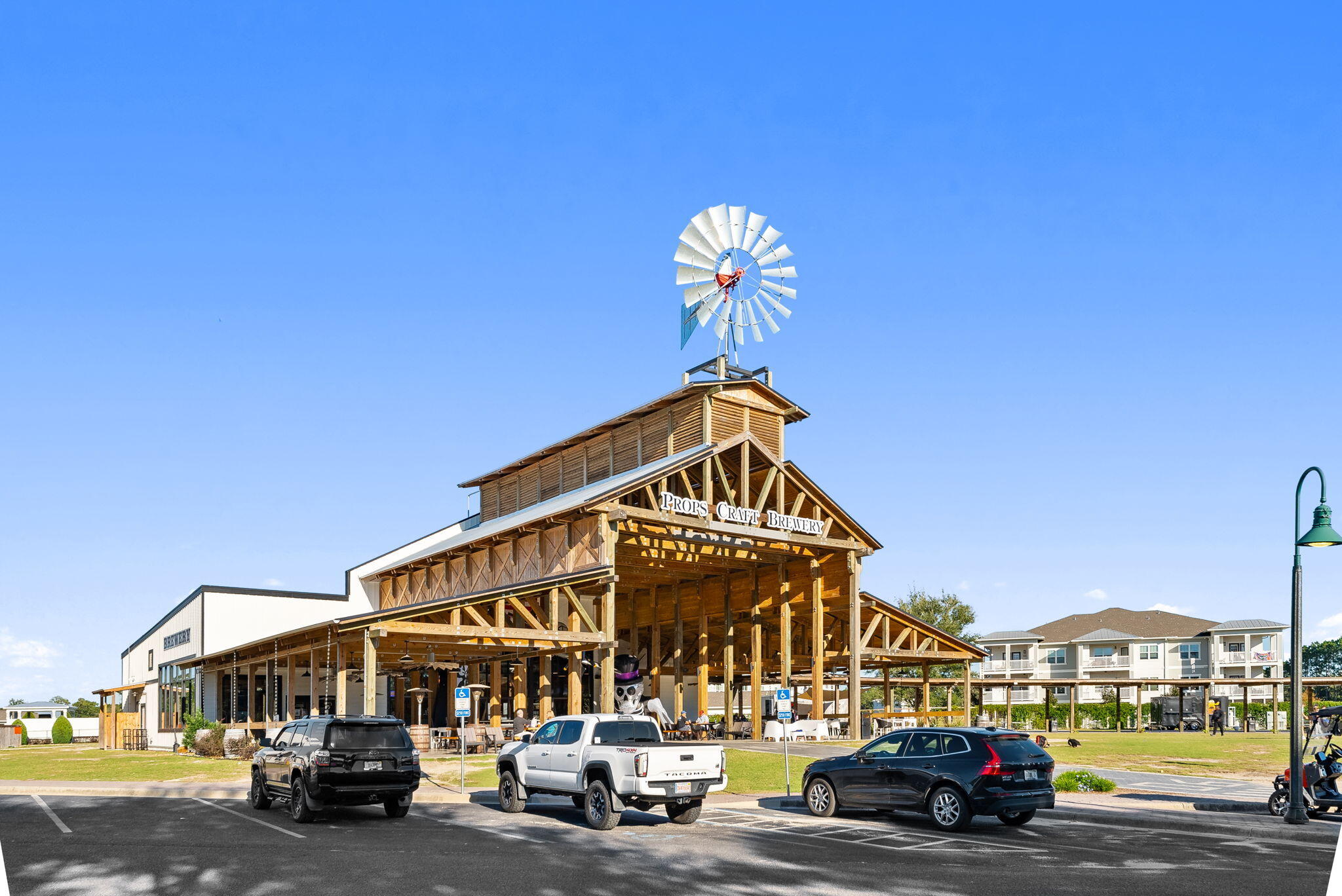 HAMMOCK BAY - Residential Lease