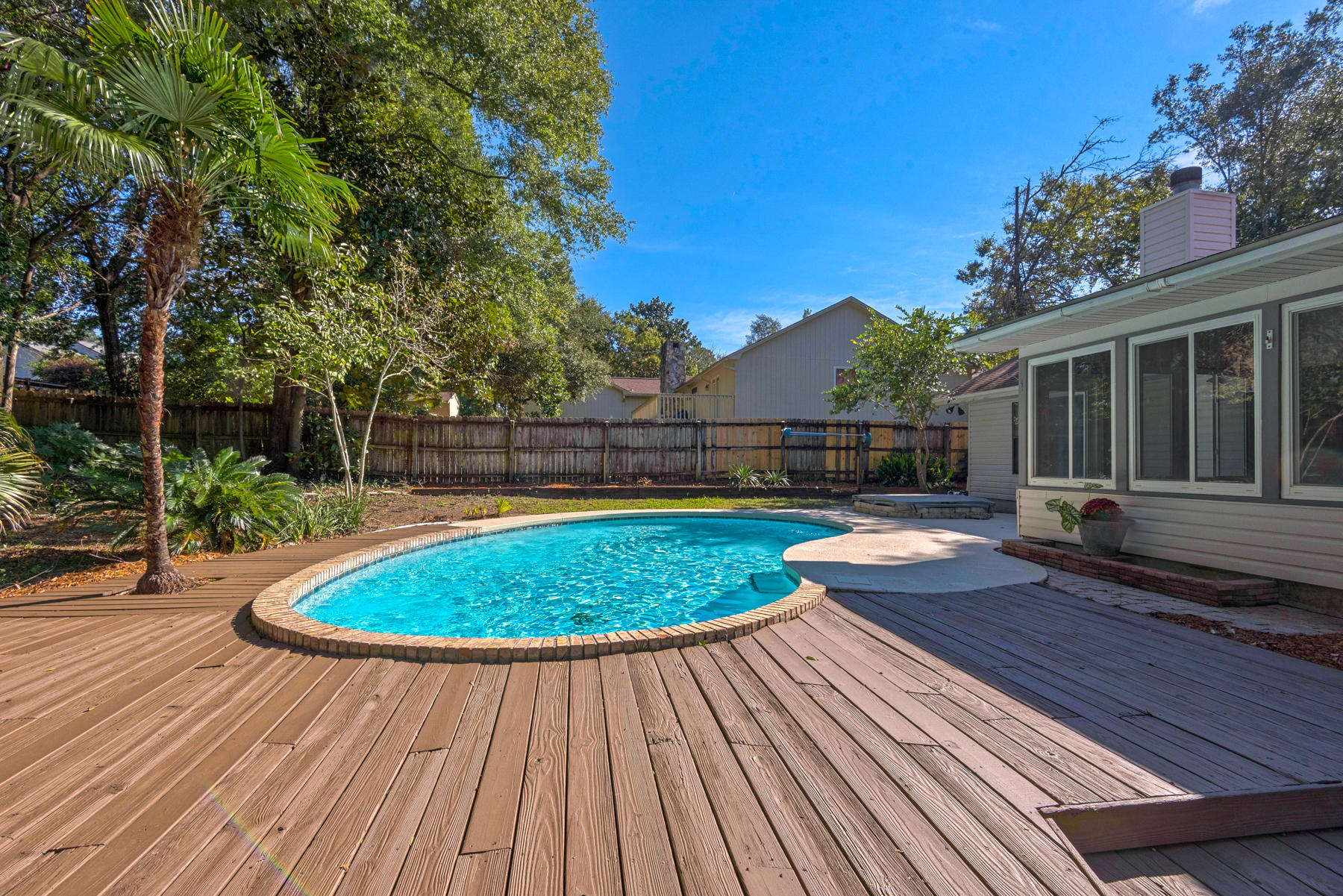 ROCKY BAYOU COUNTRY CLUB ESTATES 4 - Residential