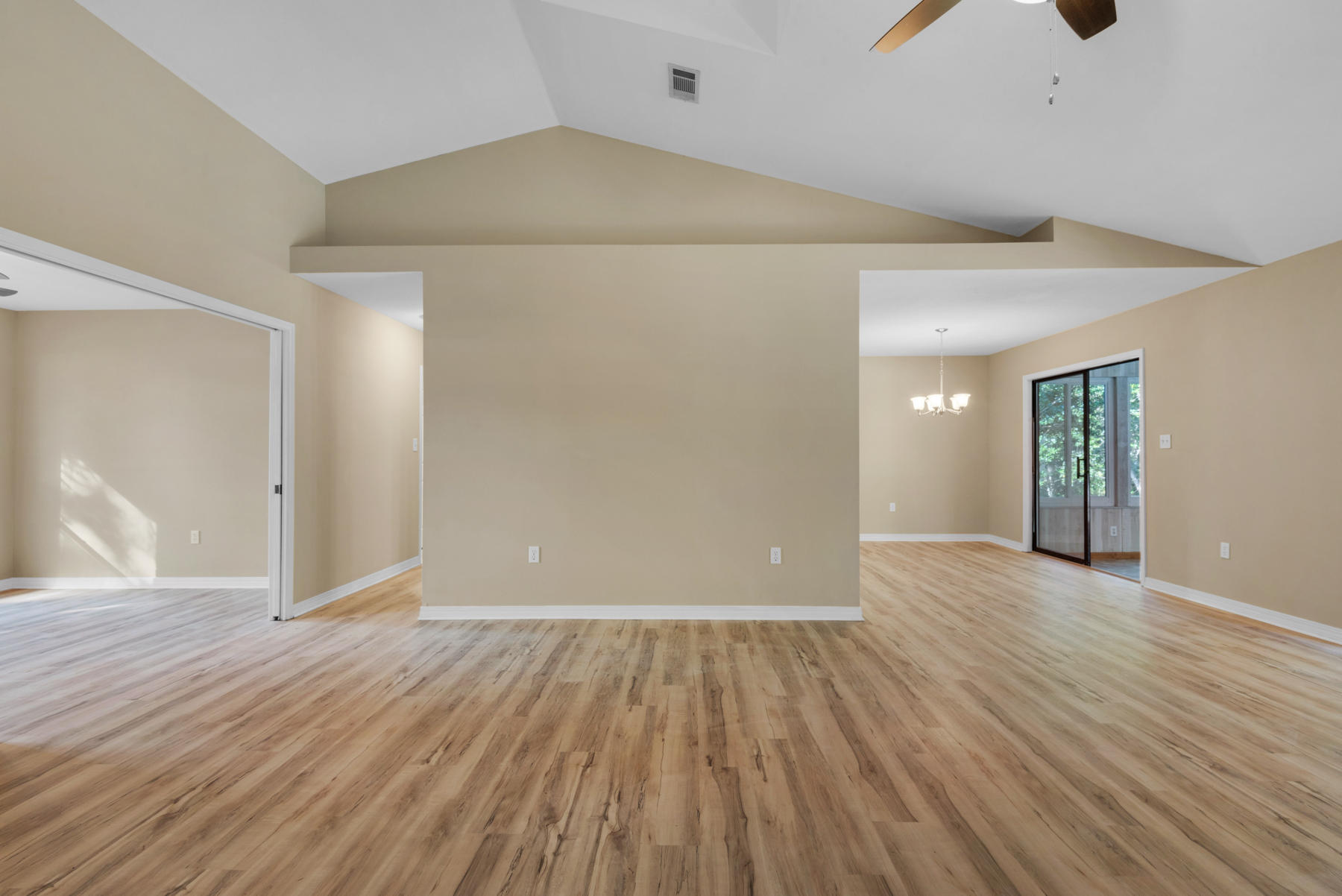 ROCKY BAYOU COUNTRY CLUB ESTATES 4 - Residential