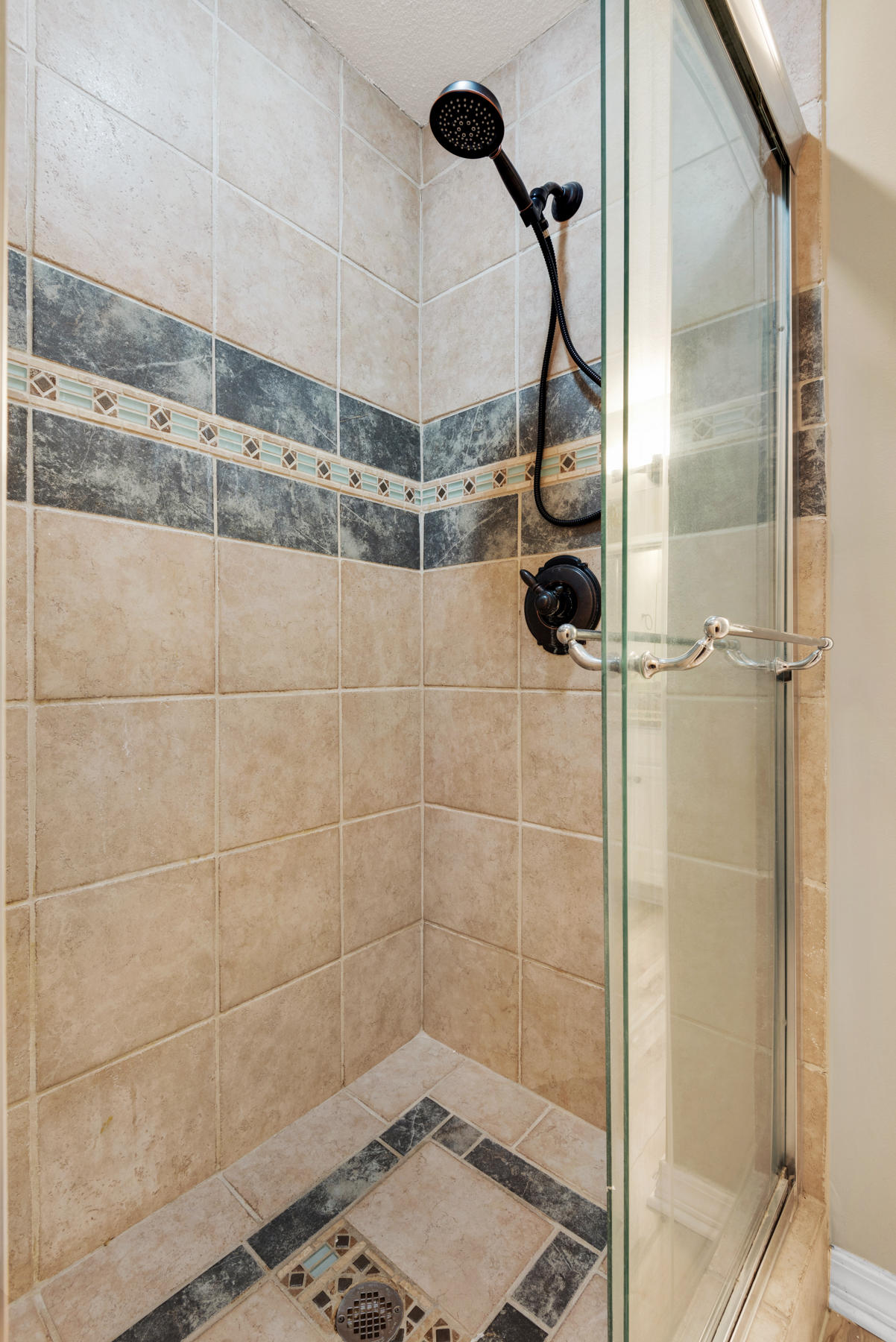 ROCKY BAYOU COUNTRY CLUB ESTATES 4 - Residential