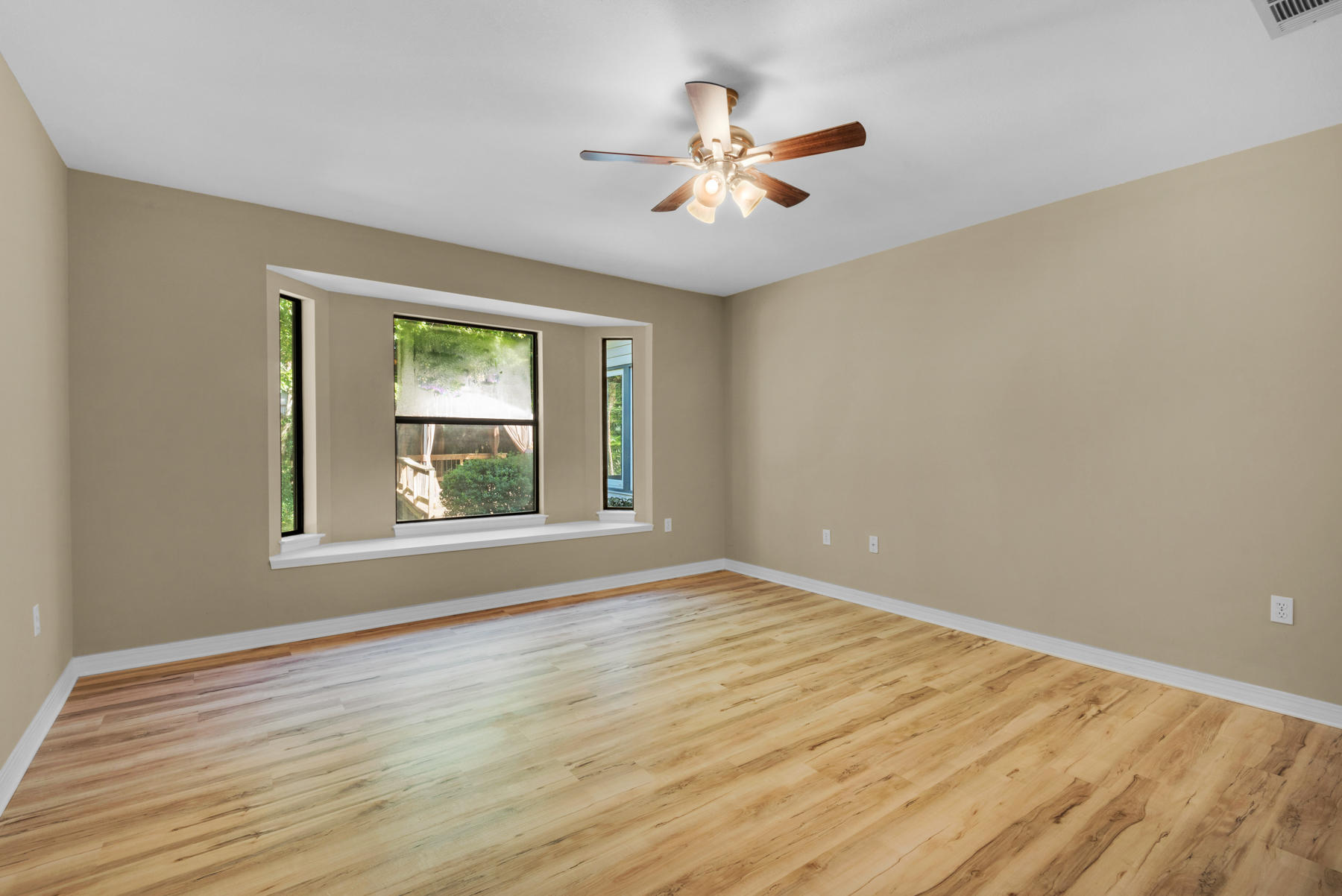 ROCKY BAYOU COUNTRY CLUB ESTATES 4 - Residential