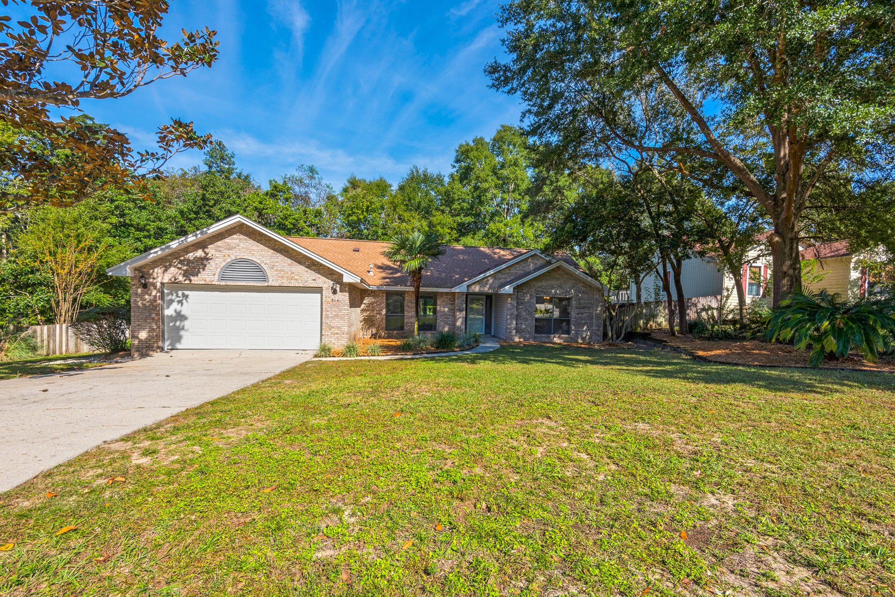 ROCKY BAYOU COUNTRY CLUB ESTATES 4 - Residential